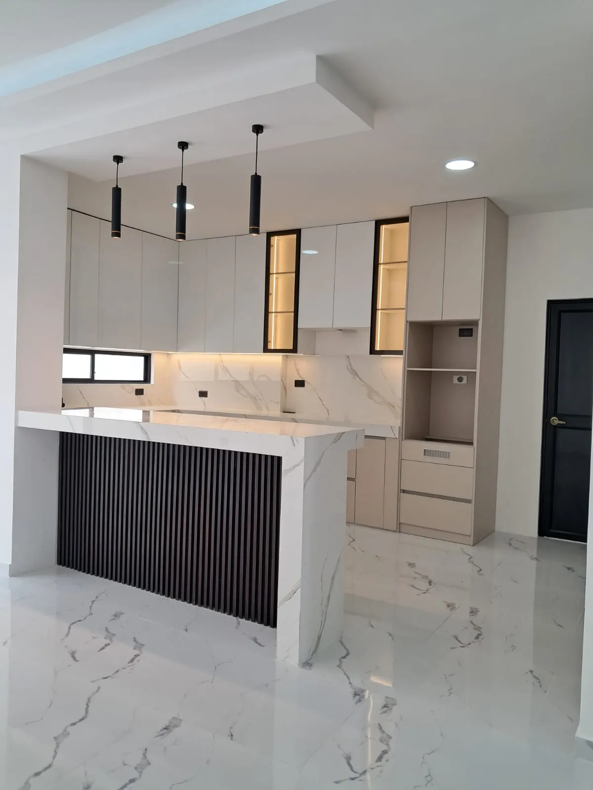 Casa en venta en La Aurora Vía a Daule, San Antonio, 3 dormitorios, 3 baños, 130 m², con piscina