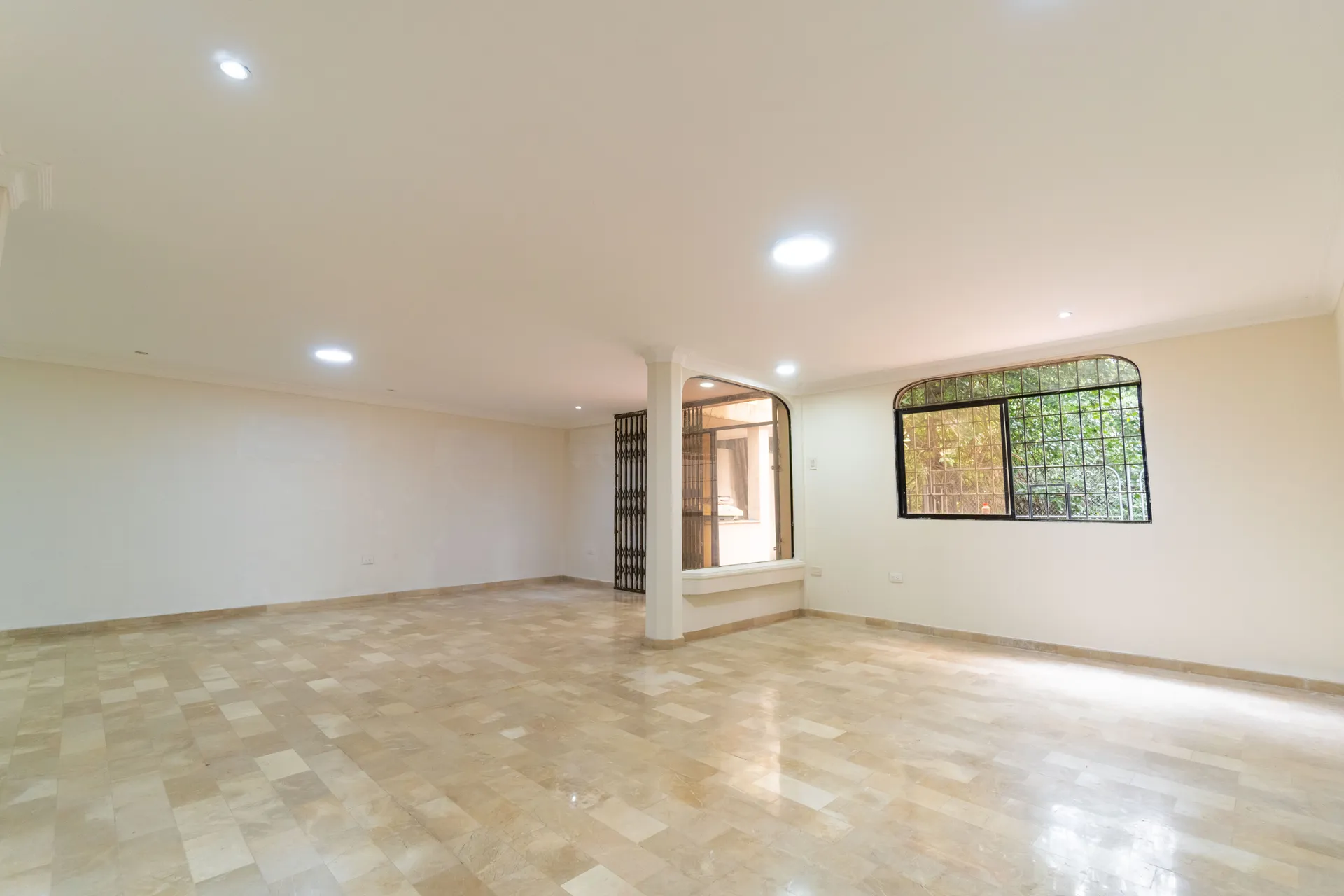 Casa en venta en Guayaquil, Urdesa Central, 3 dormitorios, 3 baños, 158.24 m²
