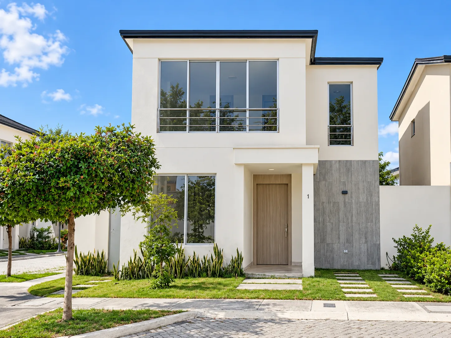 Casa esquinera de Estreno en venta en Milleniun Village, 4 dormitorios , 176.46 m² construcción.