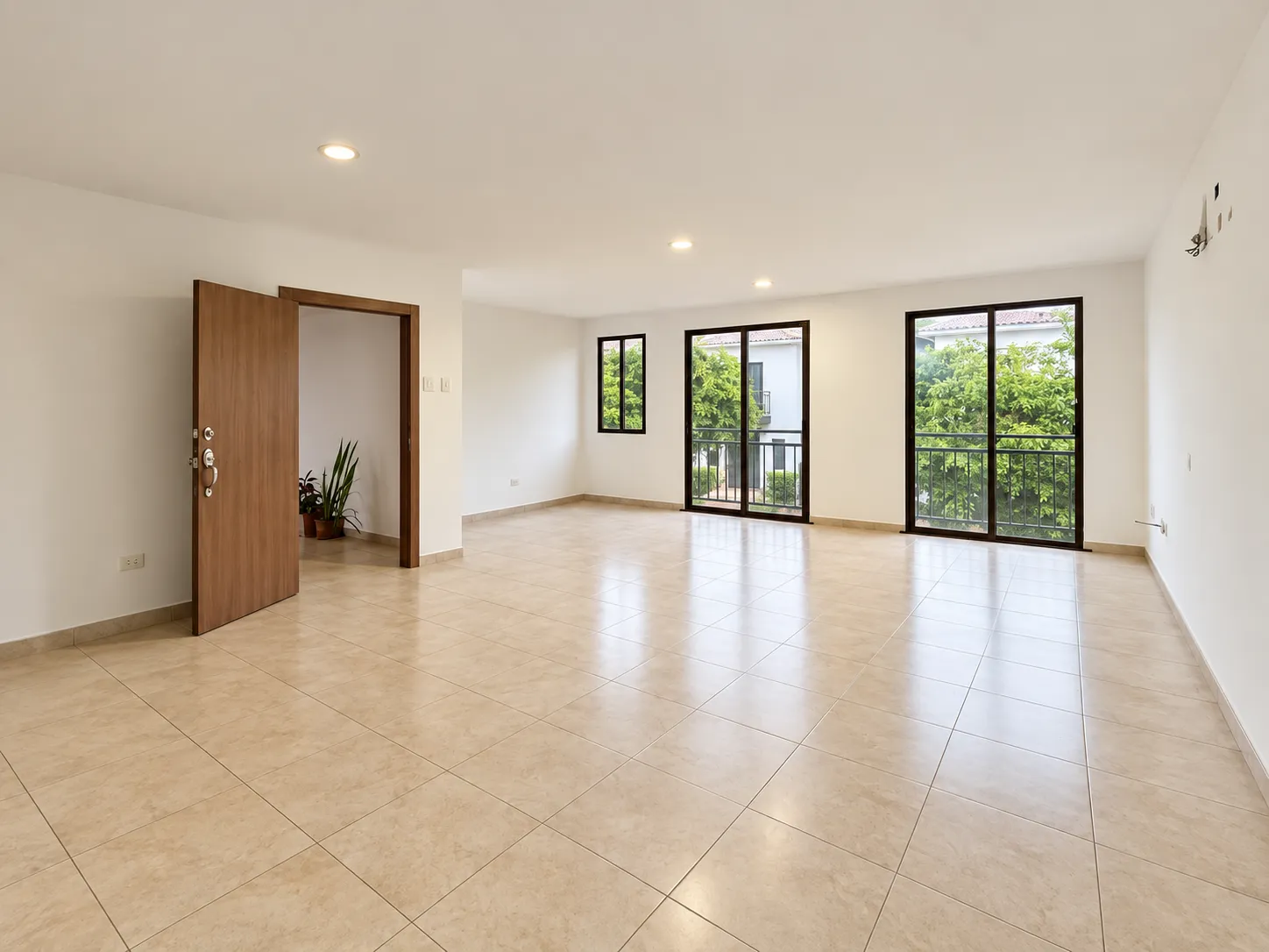 Departamento en alquiler en Guayaquil, Villas del Bosque, 3 dormitorios, 2 baños, 135 m², vista a calle tranquila
