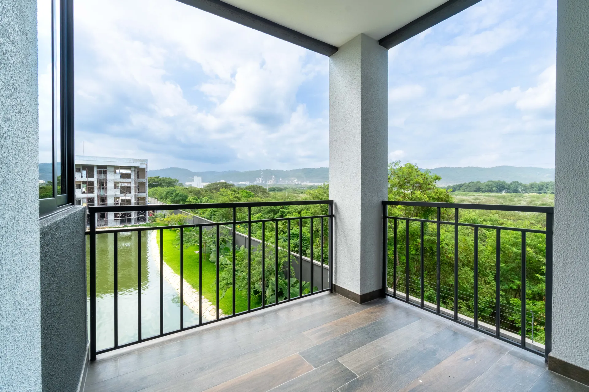 Departamento en venta en Guayaquil, Vía a la Costa, 2 dormitorios, 2 baños, 92 m², vista al río