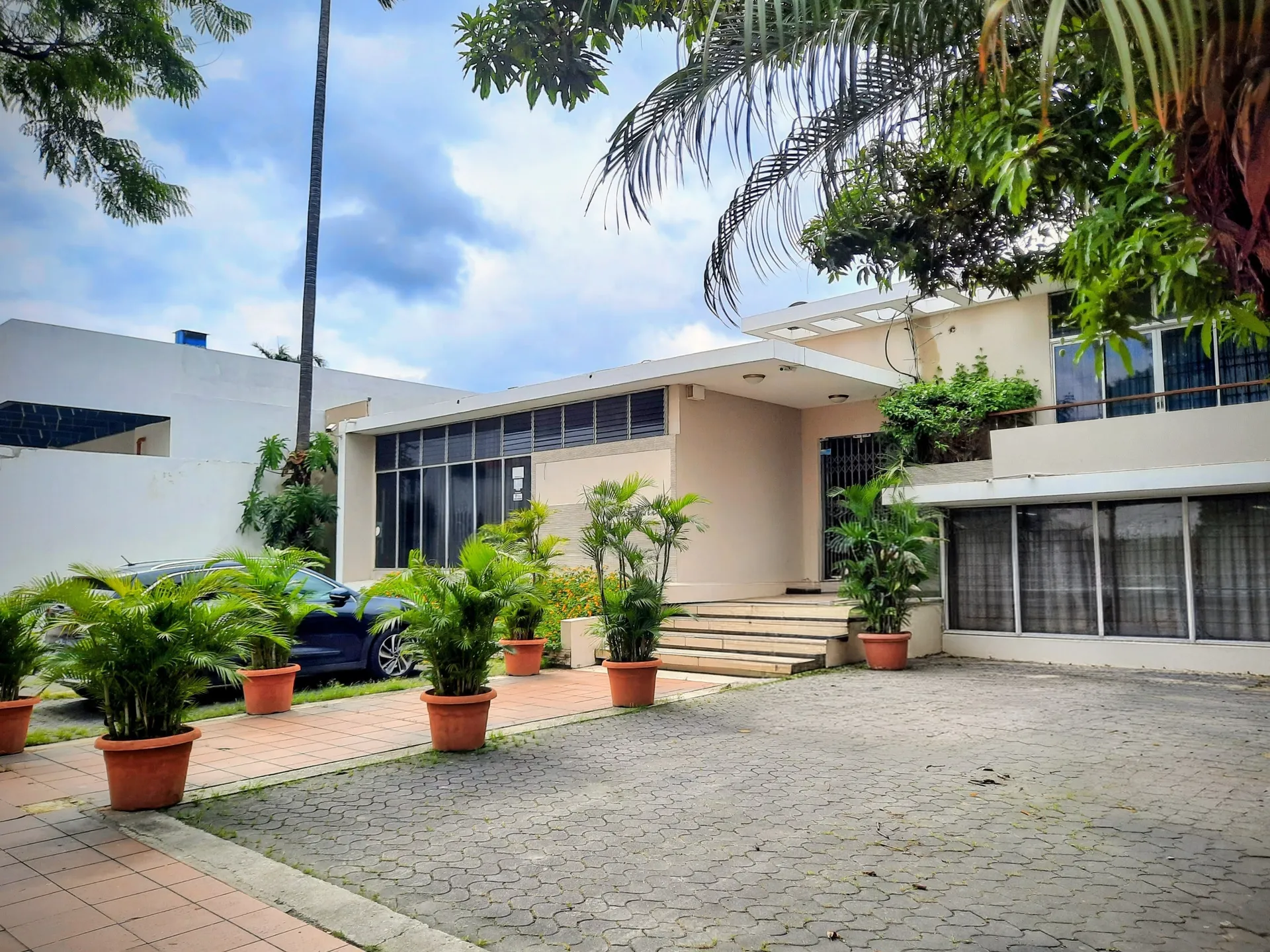 Local comercial en venta en Guayaquil, Urdesa Central, 440 m²