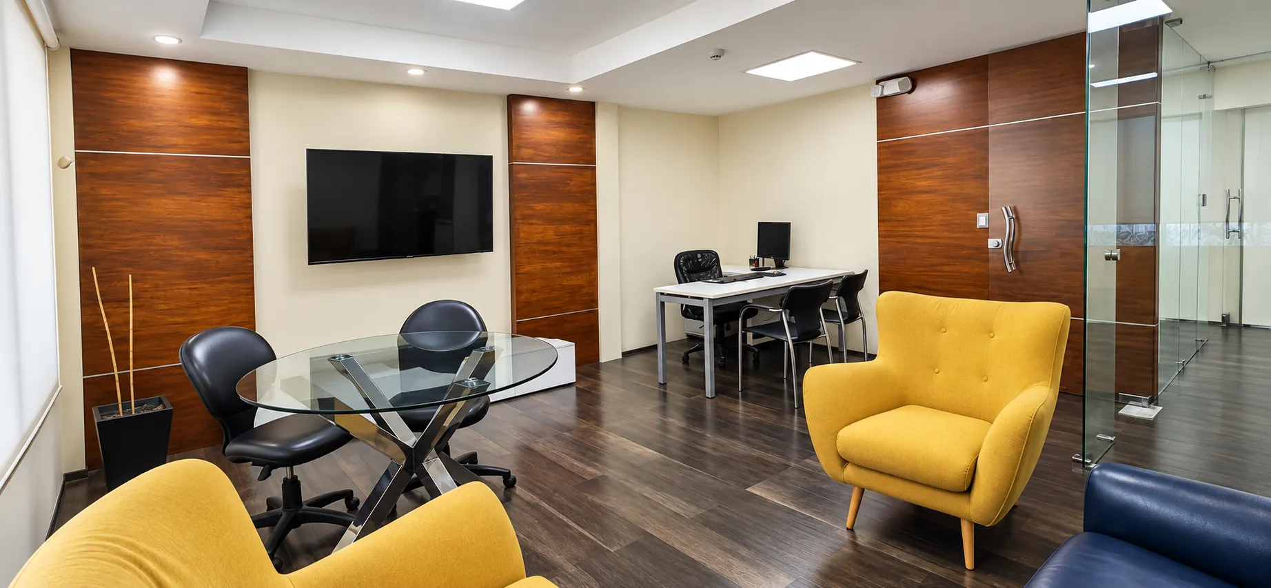 Oficina en alquiler en Guayaquil, Alborada, 30 m², con seguridad 24/7