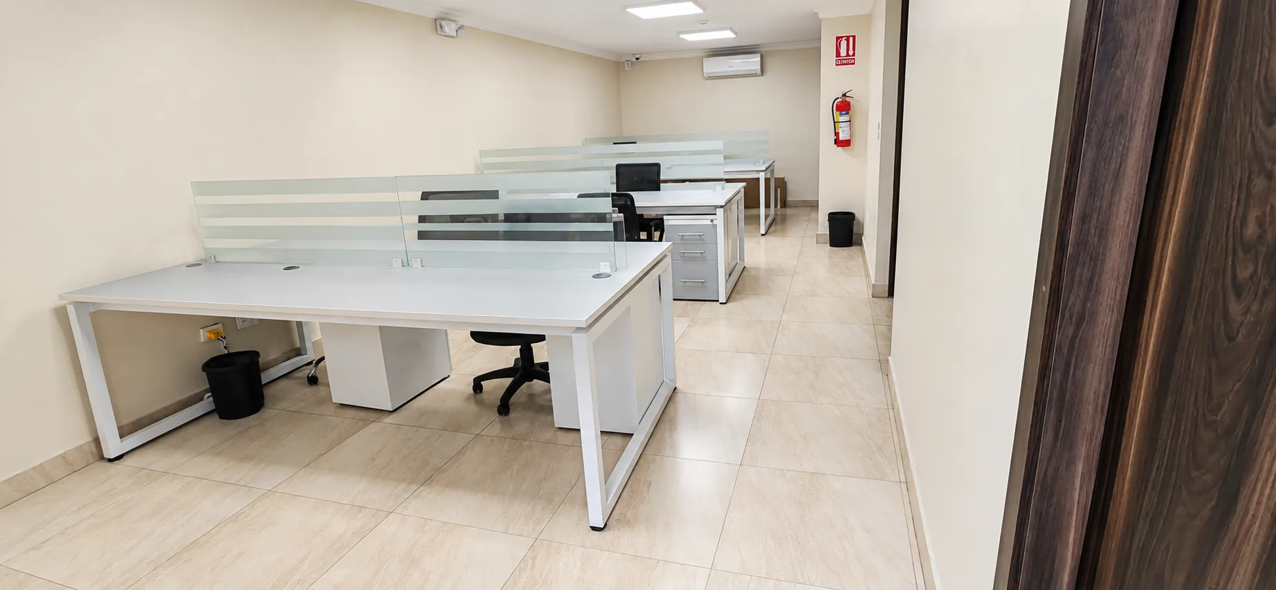 Oficina en alquiler en Guayaquil, Alborada, 40 m², con seguridad 24/7