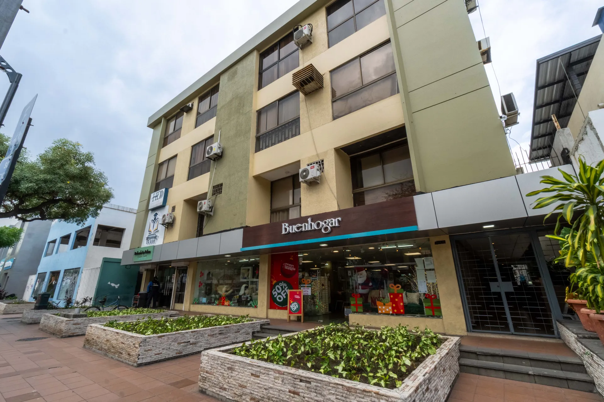 Oficina en venta en Guayaquil, Urdesa Central, 45 m²