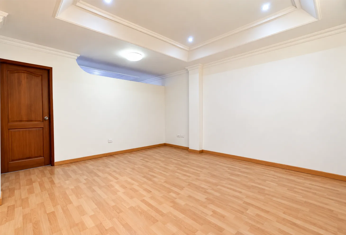 Oficina y/o Suite en venta en Urdesa Central-Guayaquil, 45 m²