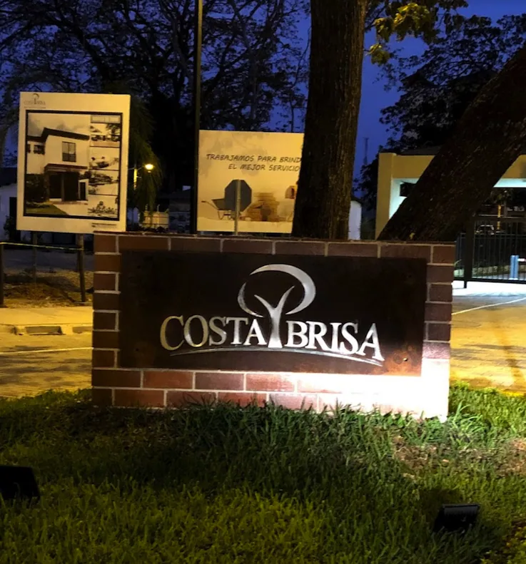 Local comercial en venta - ubicado en la urbanización Costa Brisa – Foto 4