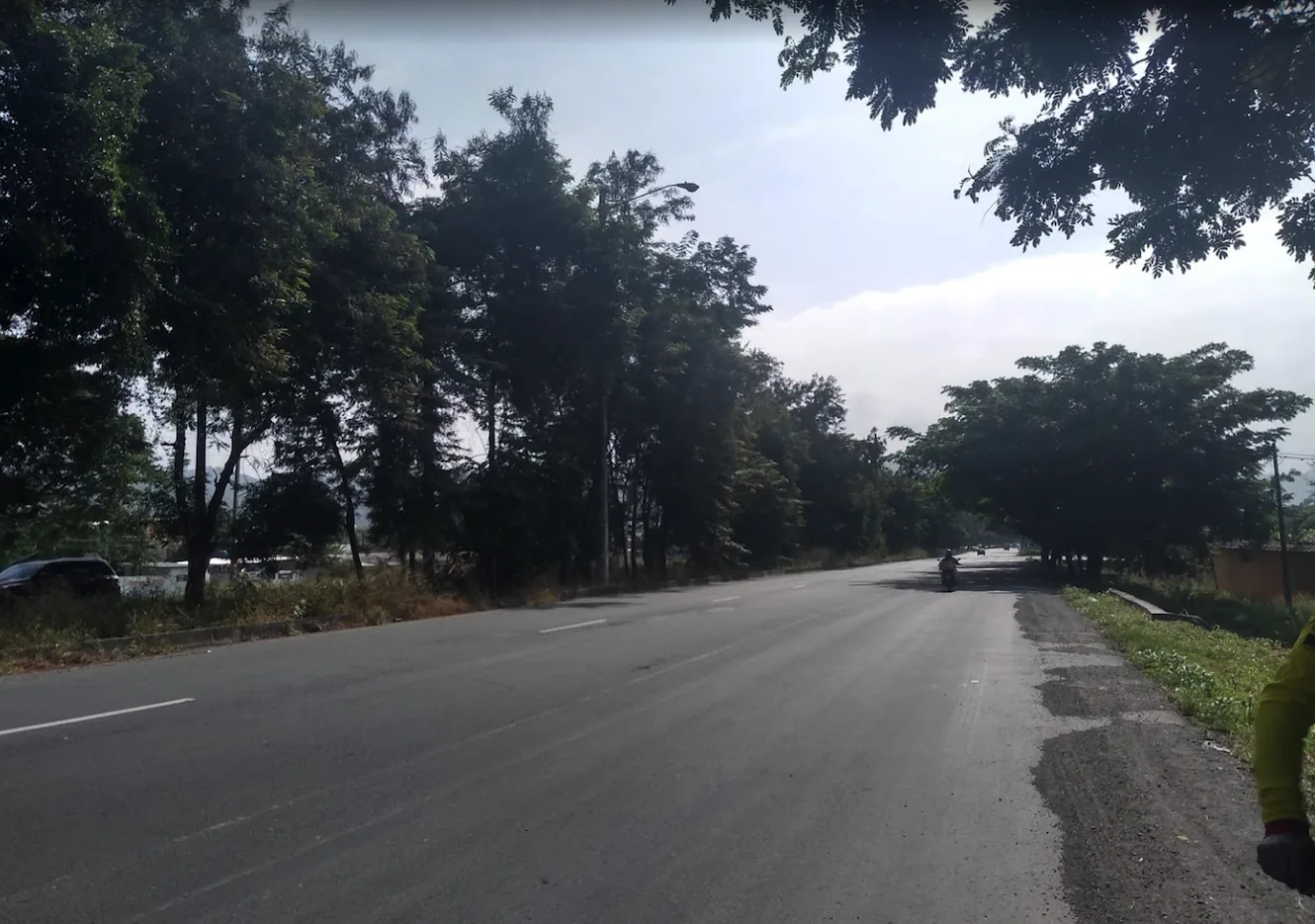 Local comercial en venta - ubicado en la urbanización Costa Brisa – Foto 5