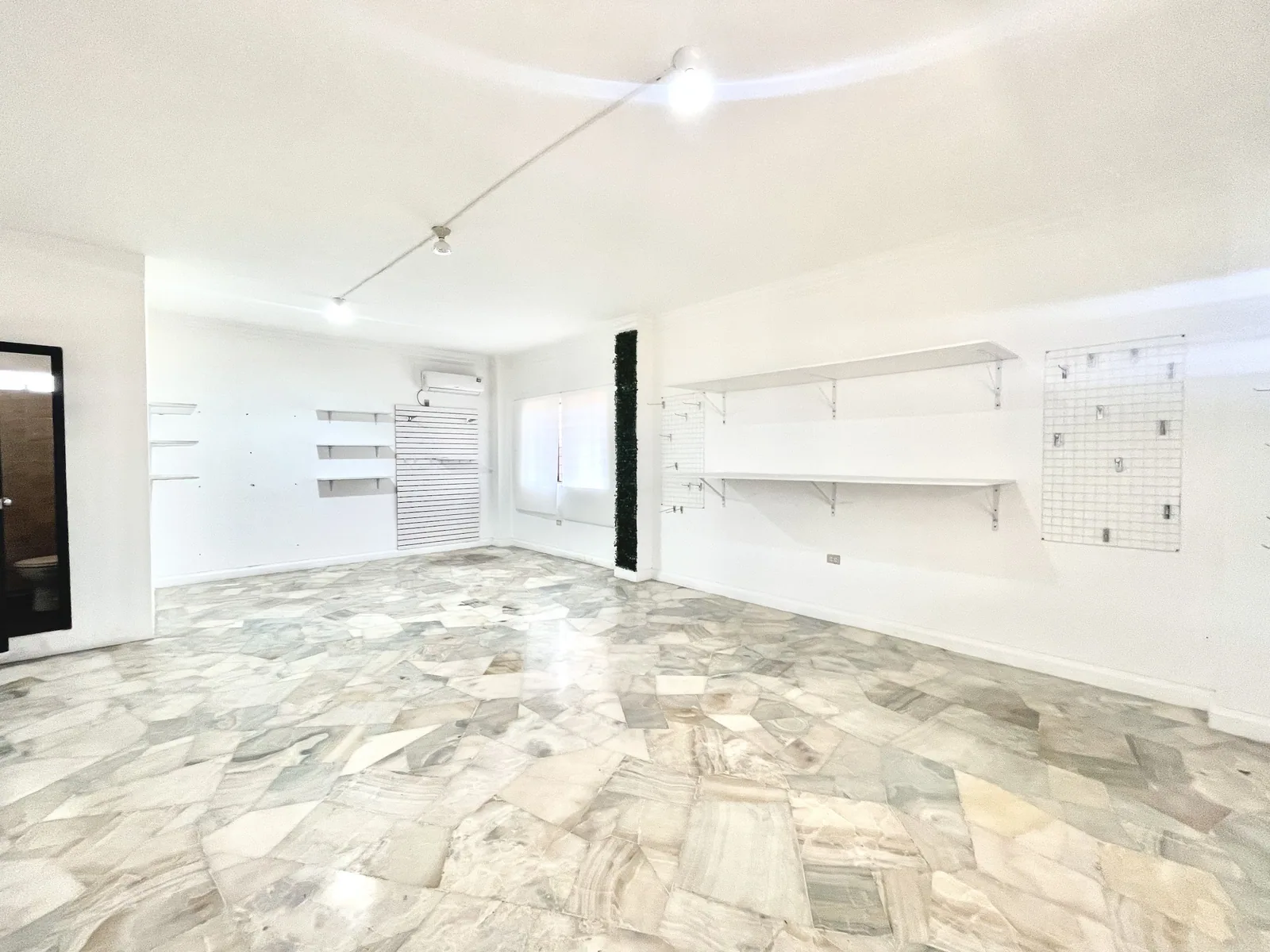 Local comercial en alquiler ubicado en Kennedy Norte – Foto 4