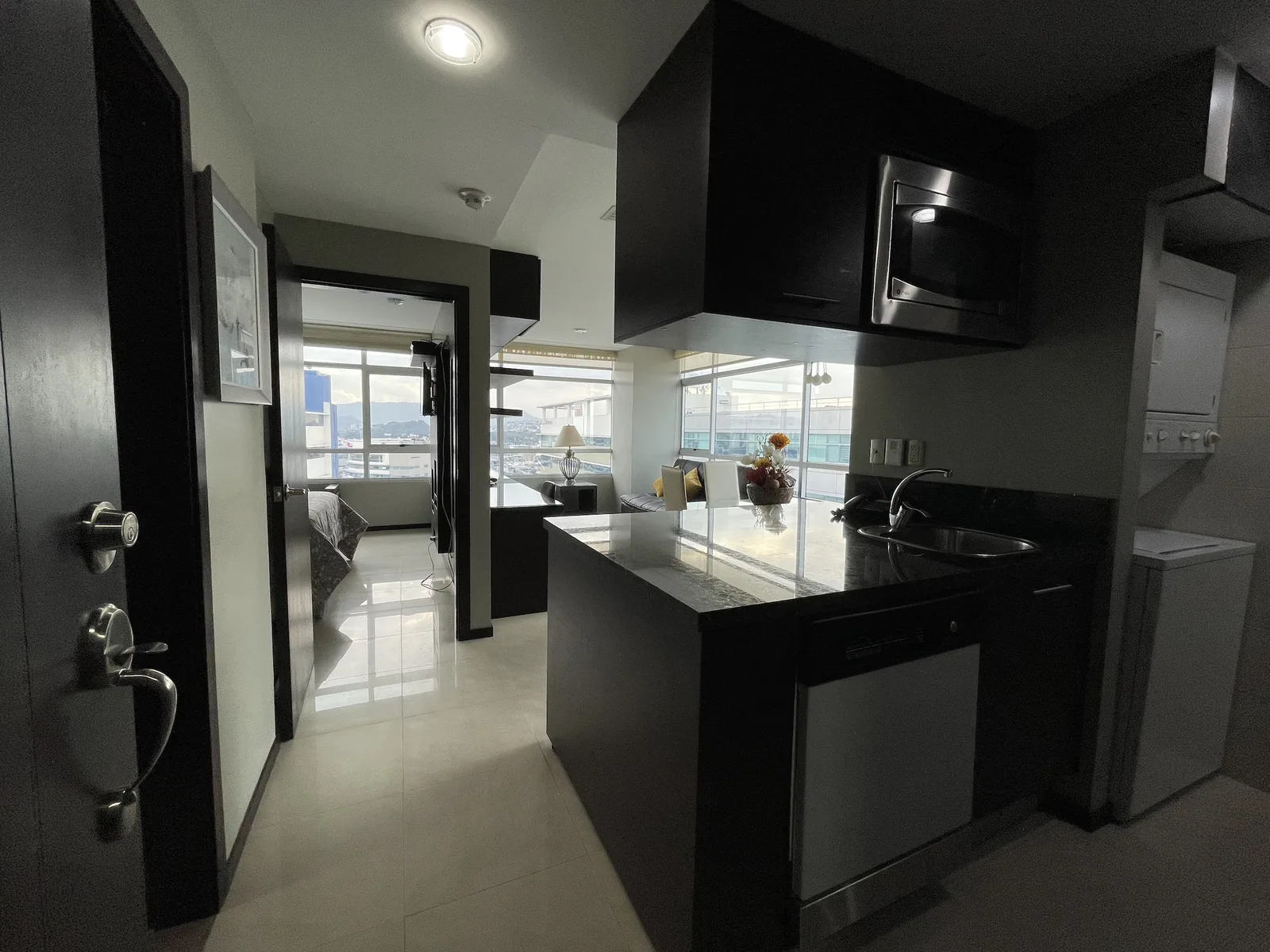 Suite Penthouse amoblada en venta - Elite Building – Foto 4