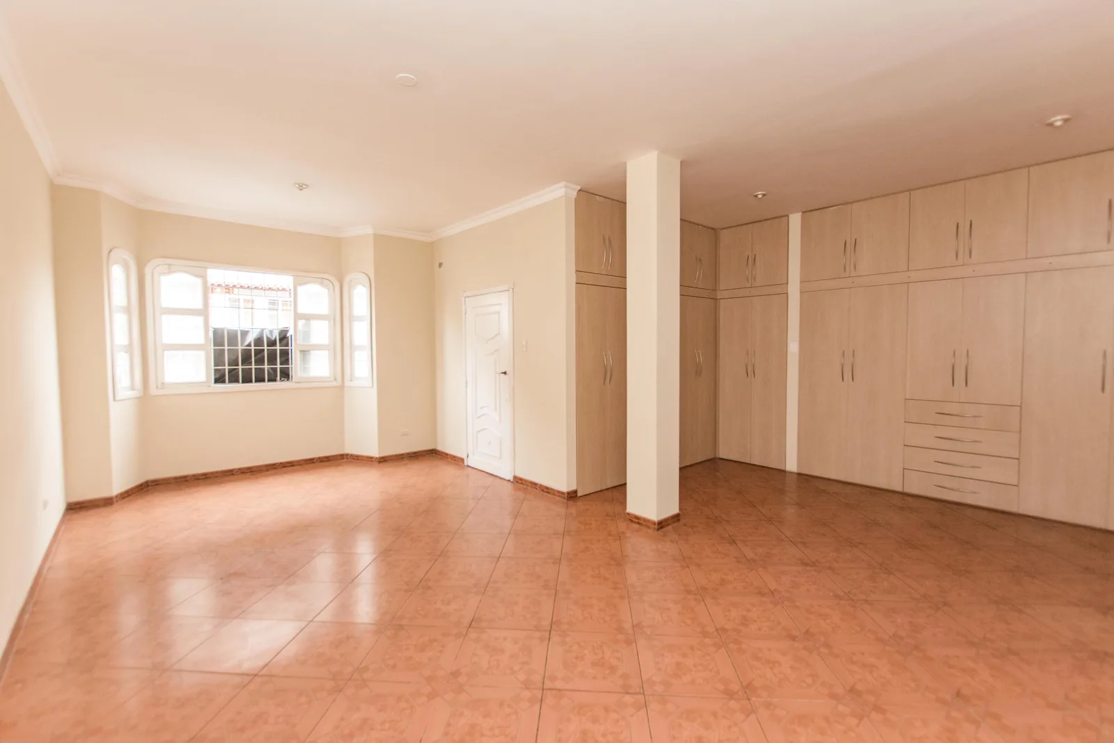 Casa en alquiler ubicada en La Garzota, Norte de Guayaquil – Foto 1