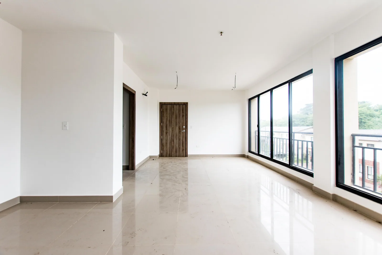 Departamento en venta ubicado en la Urbanización Costa Brisa, Vía a la Costa – Foto 3