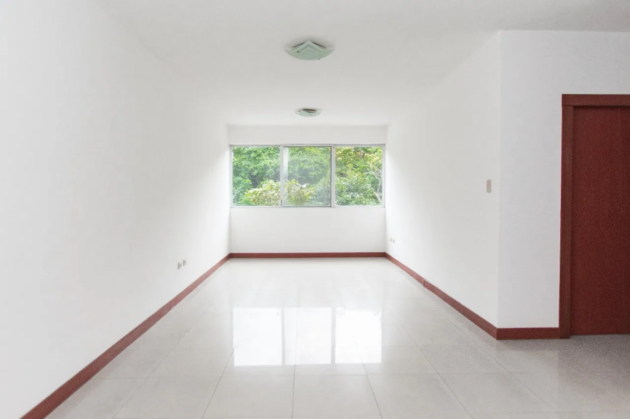 Departamento de 2 habitaciones en venta, Condominio Vizcaya Gardens, Ceibos – Foto 3