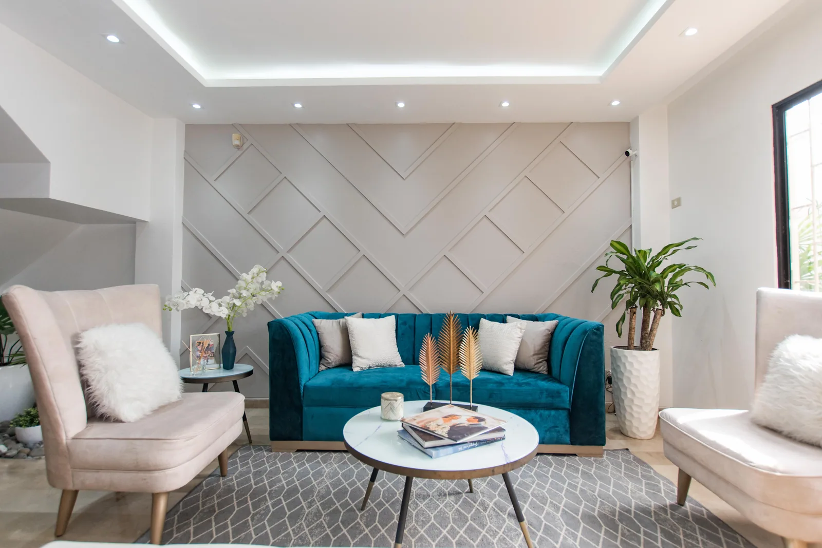 Casa remodelada en venta urbanización Plaza Madeira, Samborondón – Foto 1