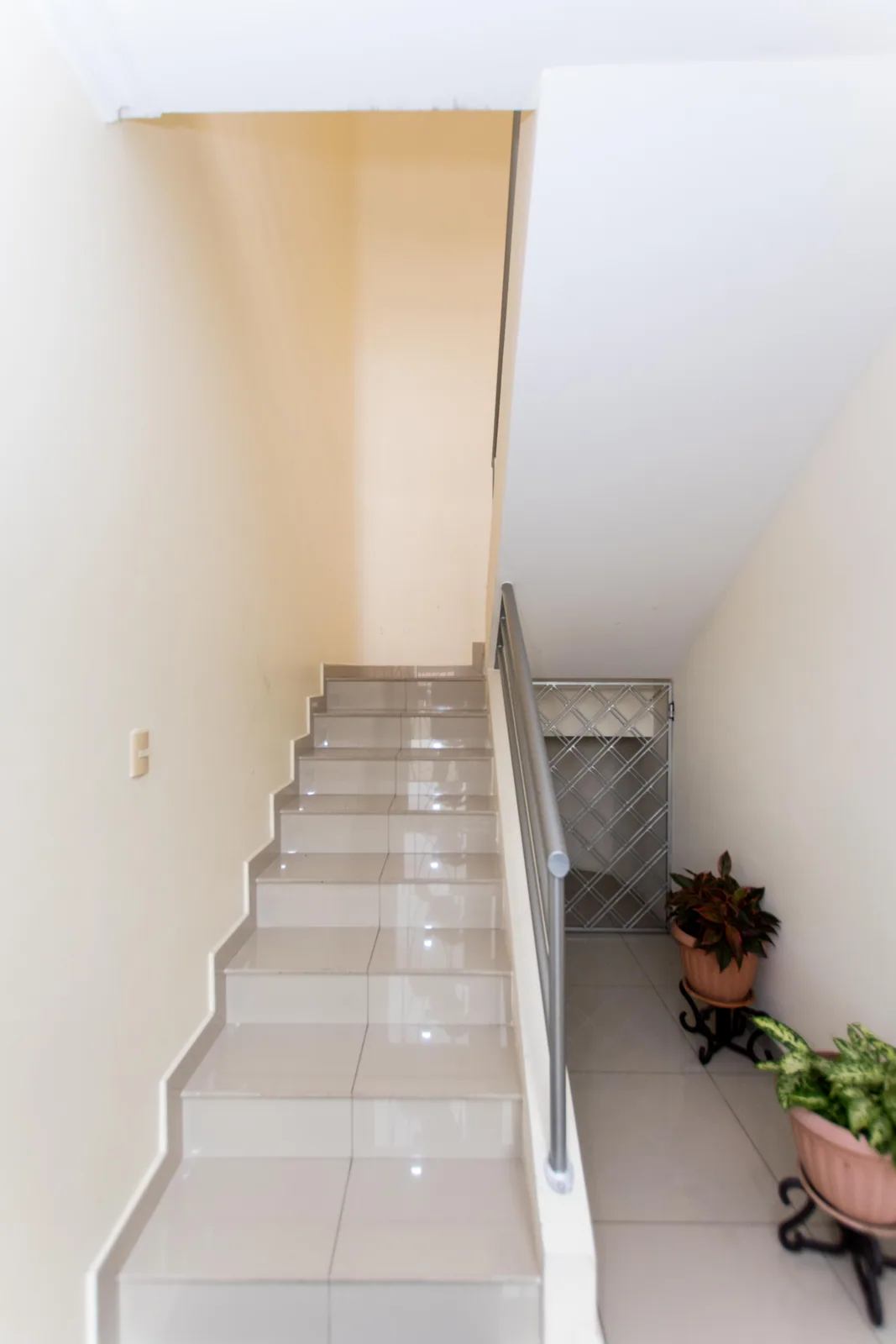 Departamento en venta, Urb. El Condado de Vicolinci, Cond. Sonia Maria II – Foto 3