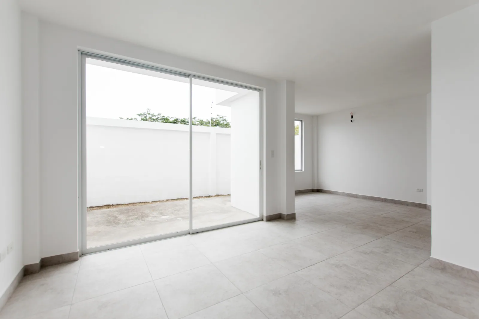 Casa en venta ubicada en la Urbanización Puerto Azul – Foto 1