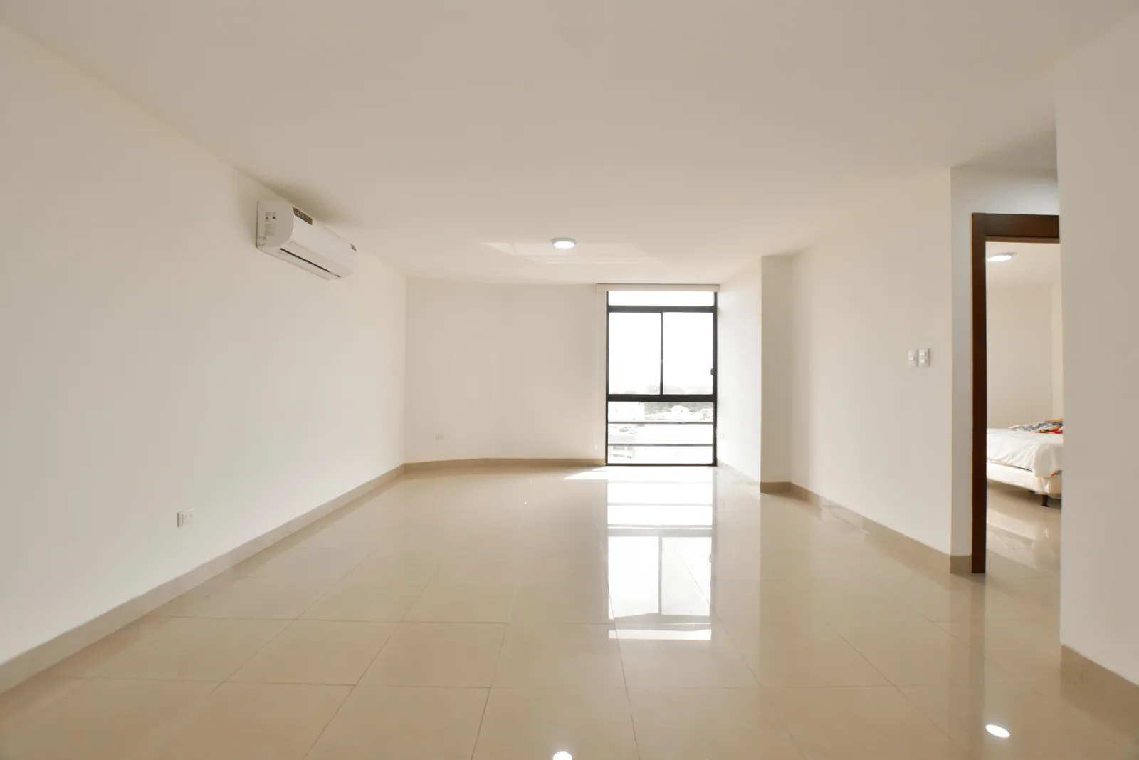 Suite en alquiler ubicada en Ciudad Colón, Norte de Guayaquil