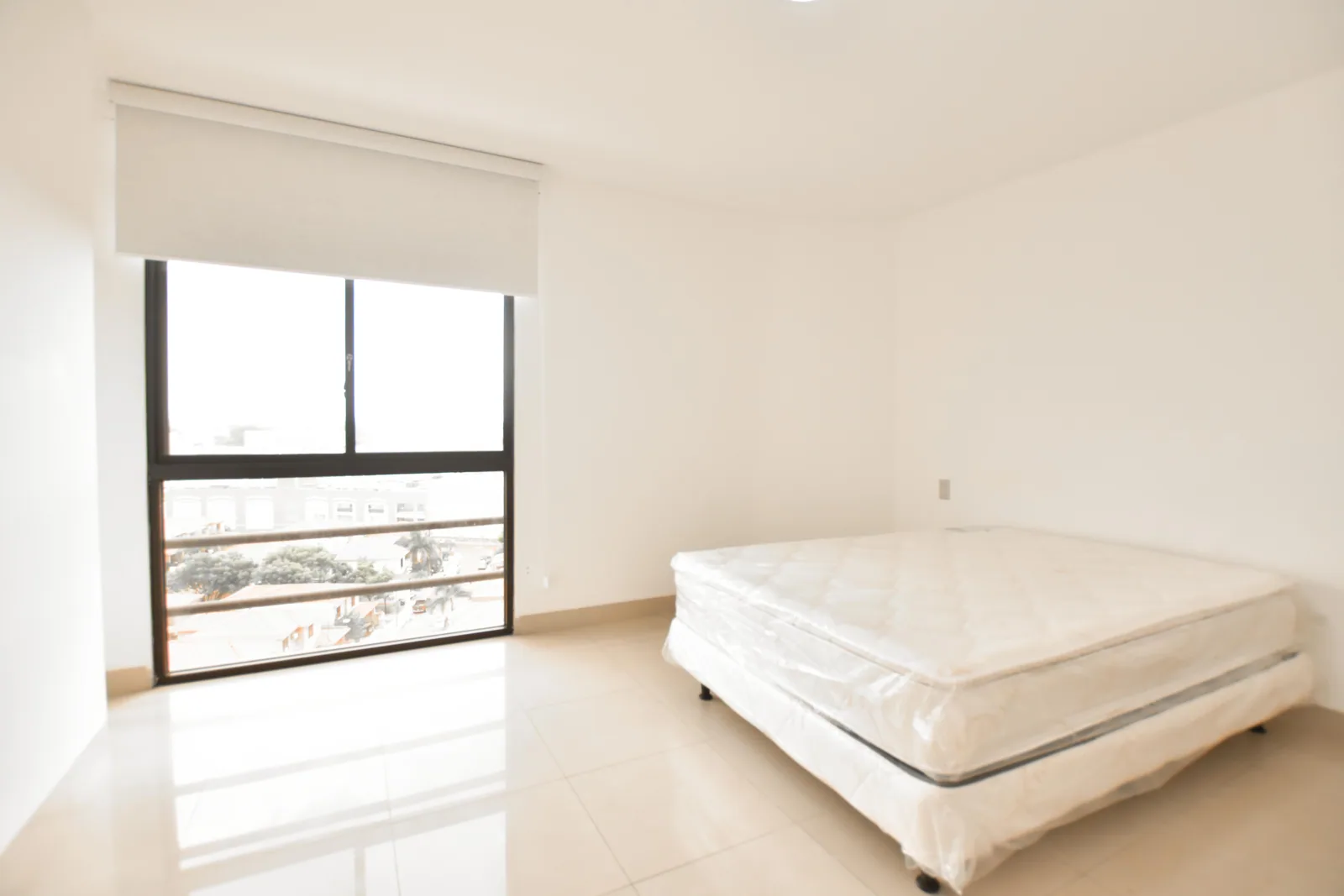 Suite en alquiler ubicada en Ciudad Colón, Norte de Guayaquil – Foto 3