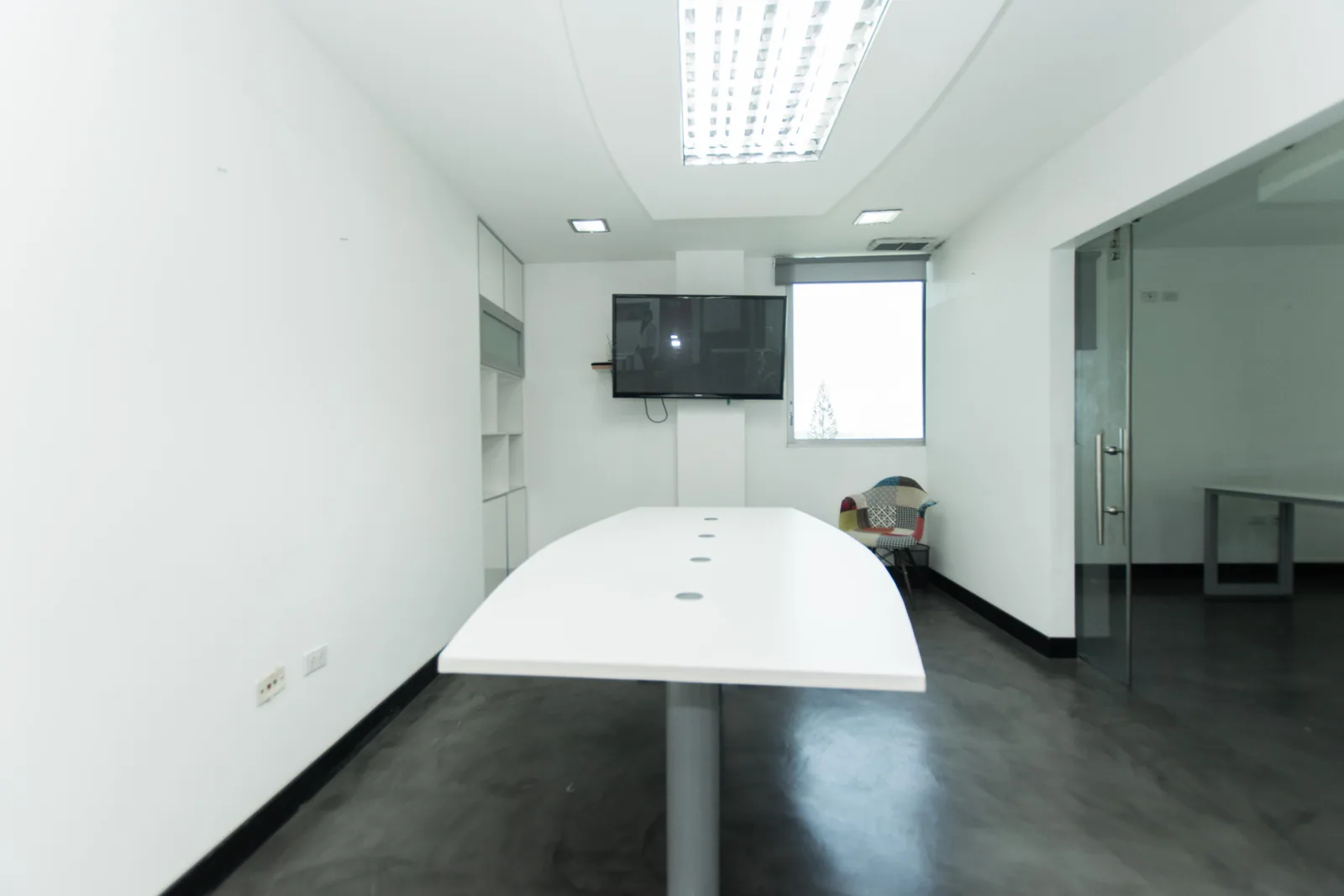 Oficina semi amoblada en venta en el Edificio El Astillero, Puerto Santa Ana – Foto 5