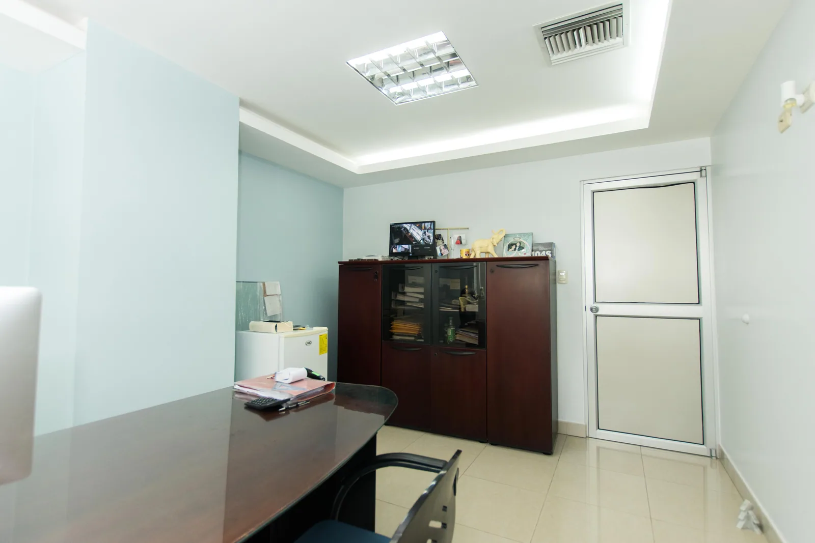Oficina en venta ubicado en el Parque Empresarial Colón, Urdesa Norte – Foto 2