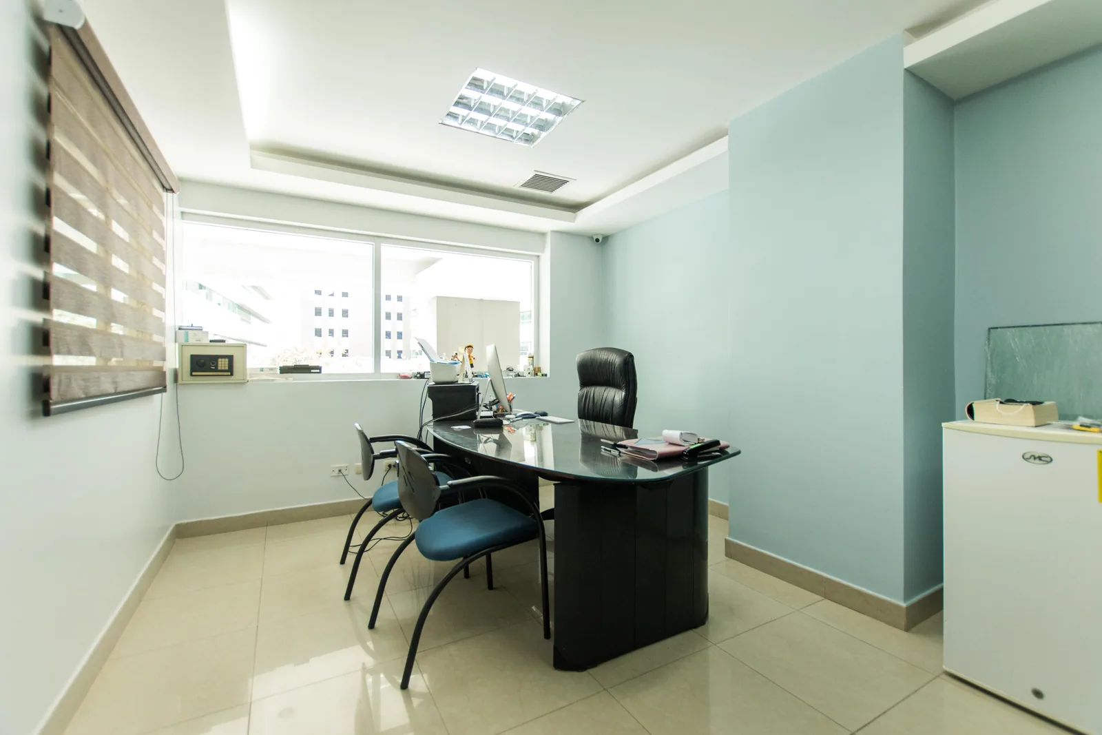 Oficina en venta ubicado en el Parque Empresarial Colón, Urdesa Norte – Foto 3