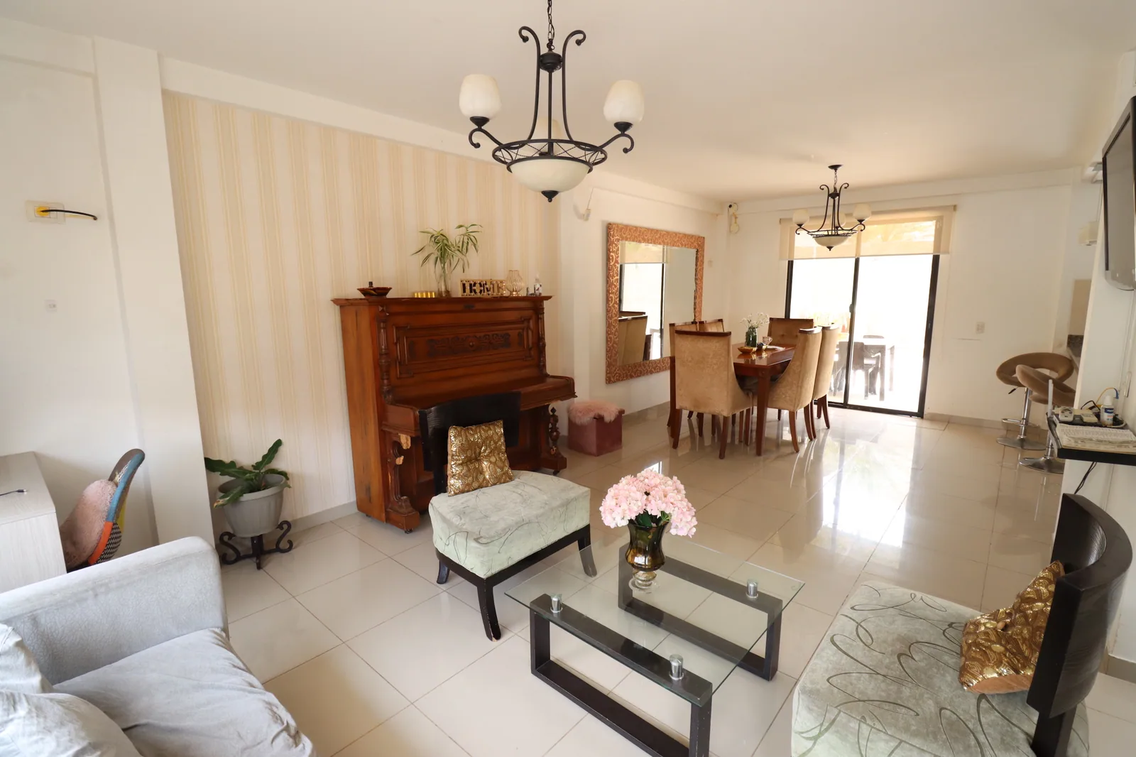 Casa 2 de plantas en venta ubicado en Ciudad Celeste, Samborondón – Foto 1
