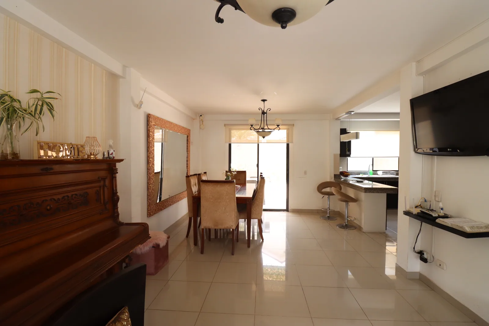 Casa 2 de plantas en venta ubicado en Ciudad Celeste, Samborondón – Foto 3