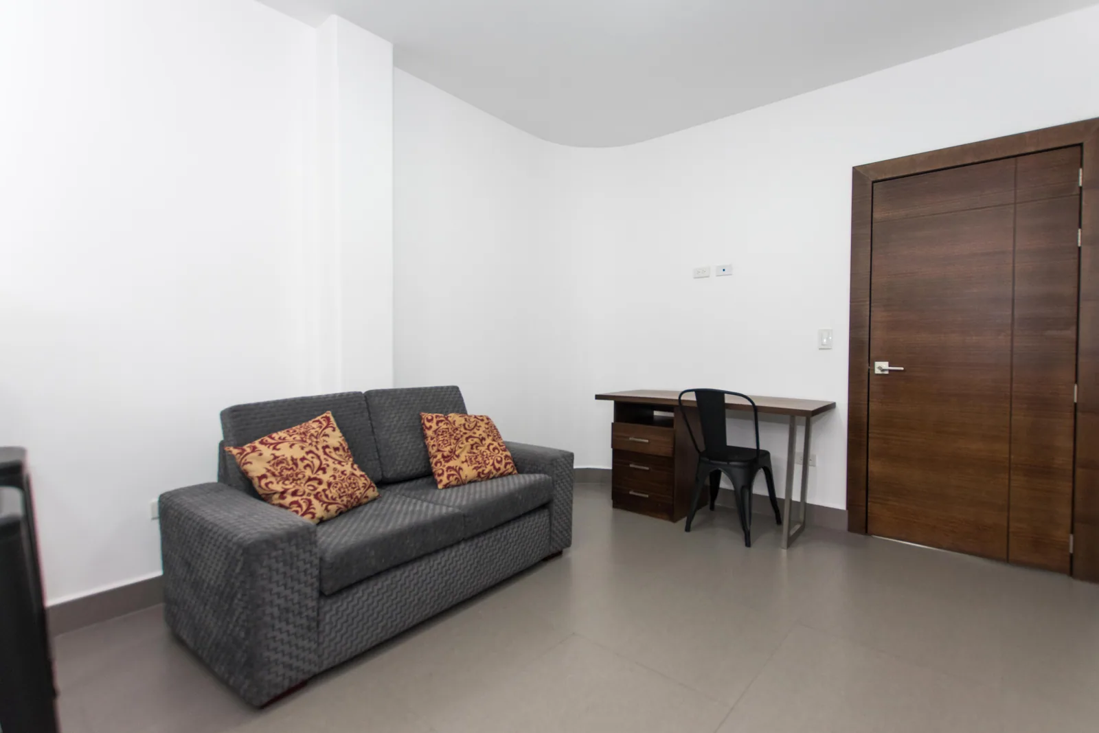 Suite amoblada en alquiler en Calle la Moderna, Samborondón – Foto 4