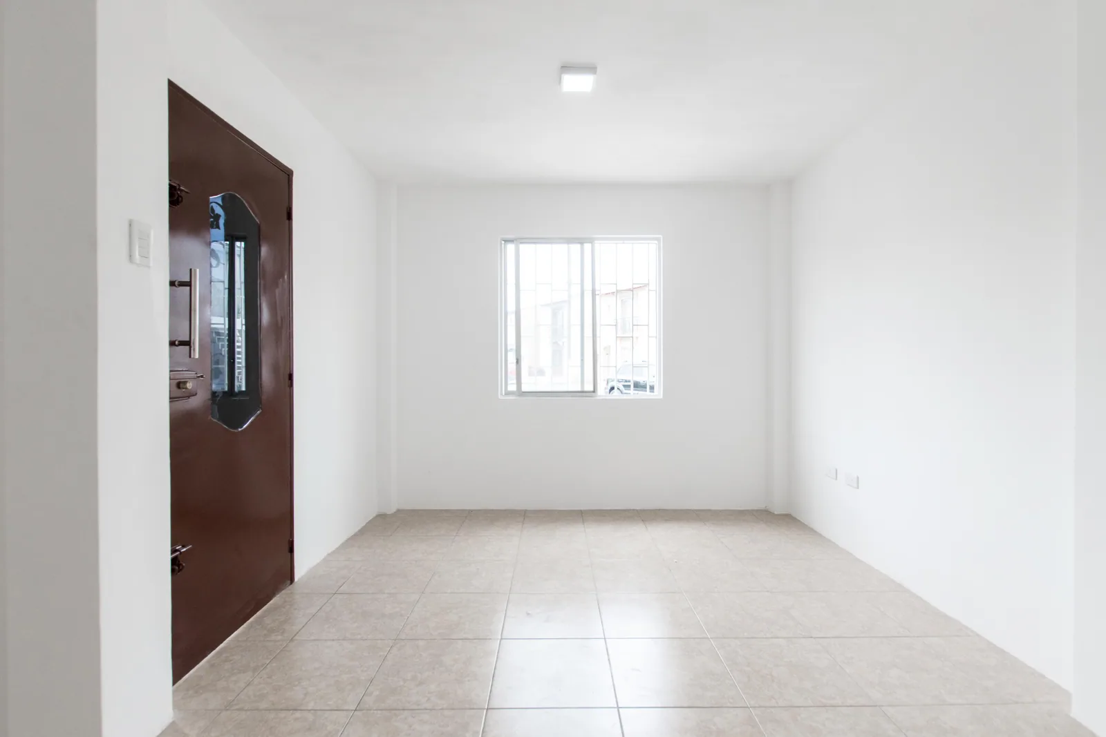 Casa en alquiler ubicada en la Urbanización Metropolis II – Foto 2