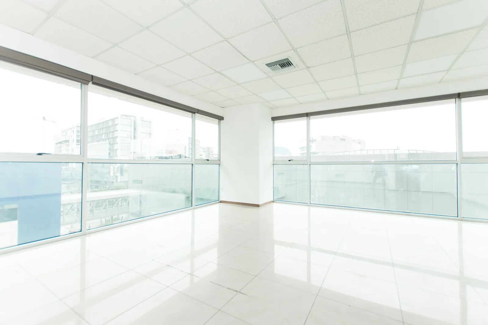 Oficina en venta ubicada en el Edificio Trade Building – Foto 2