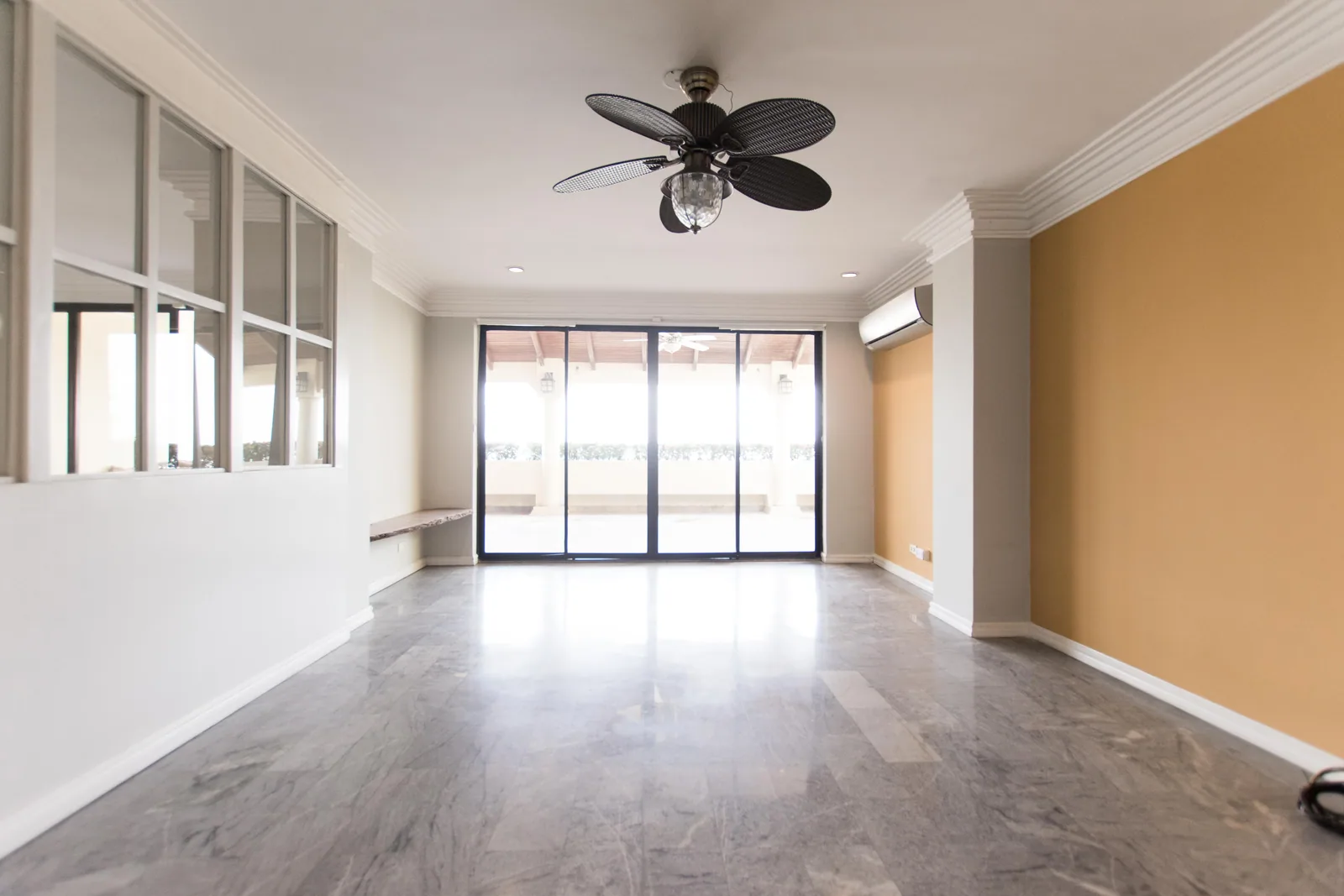 Exclusivo departamento de 2 pisos Edificio Marcus, Lomas de Urdesa – Foto 3