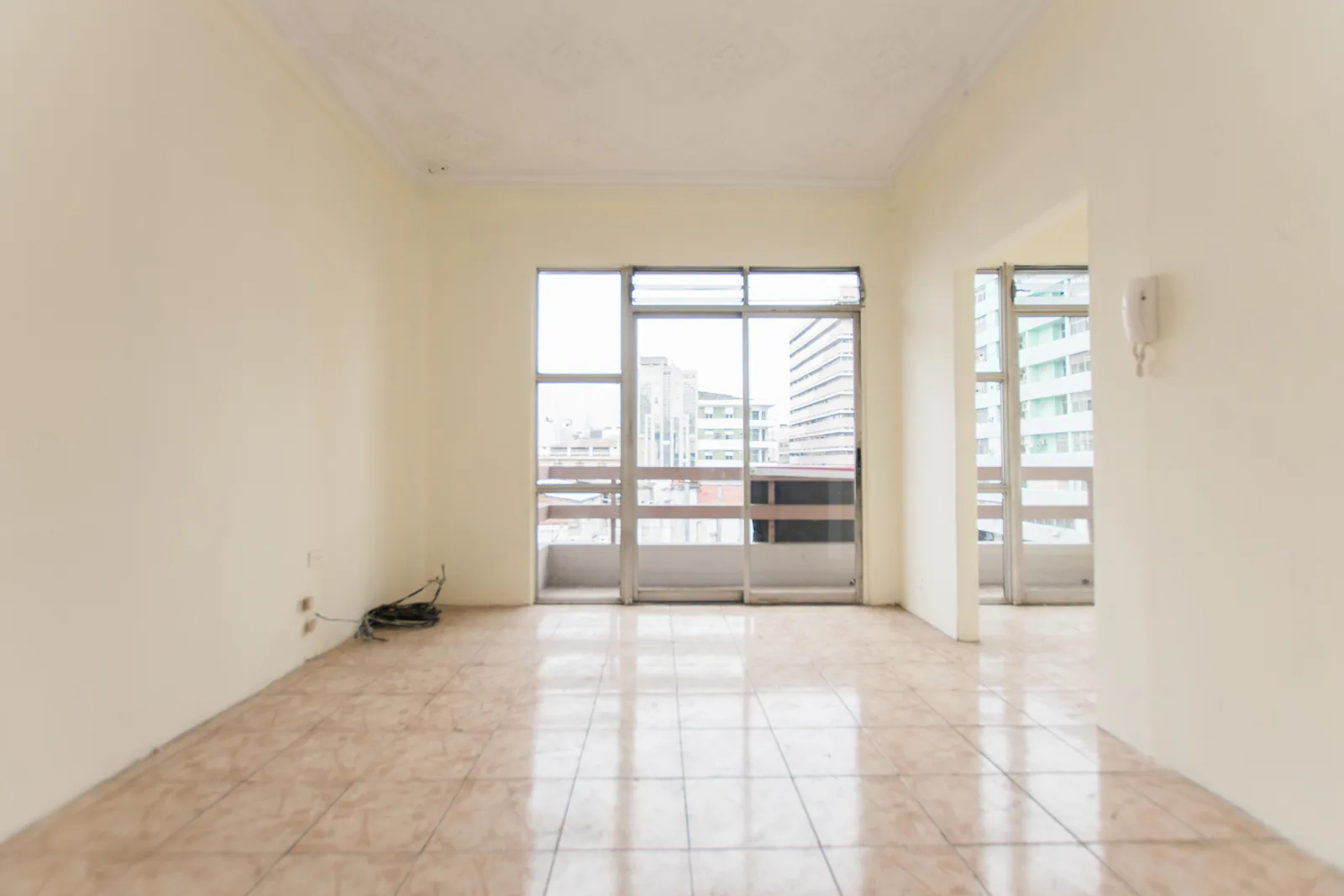 Departamento en alquiler ubicado en el Centro de Guayaquil – Foto 1