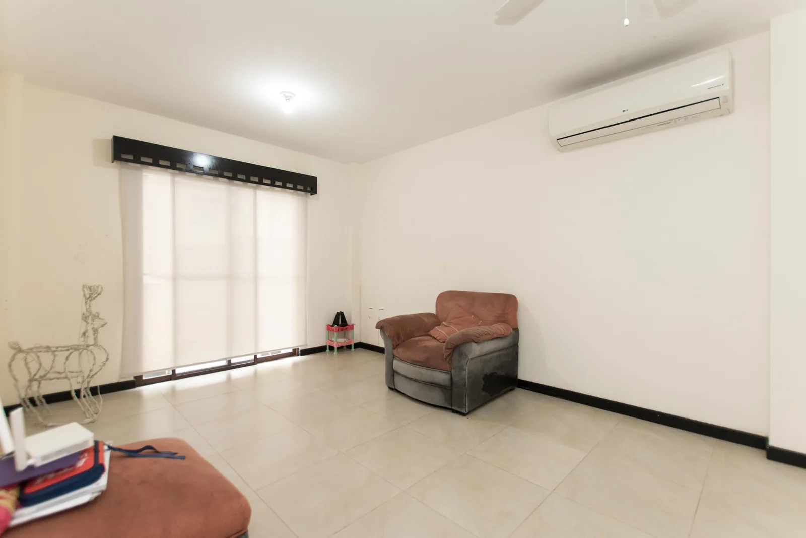 Casa en alquiler ubicada en la Urbanización La Rioja, Etapa Bolonia – Foto 2