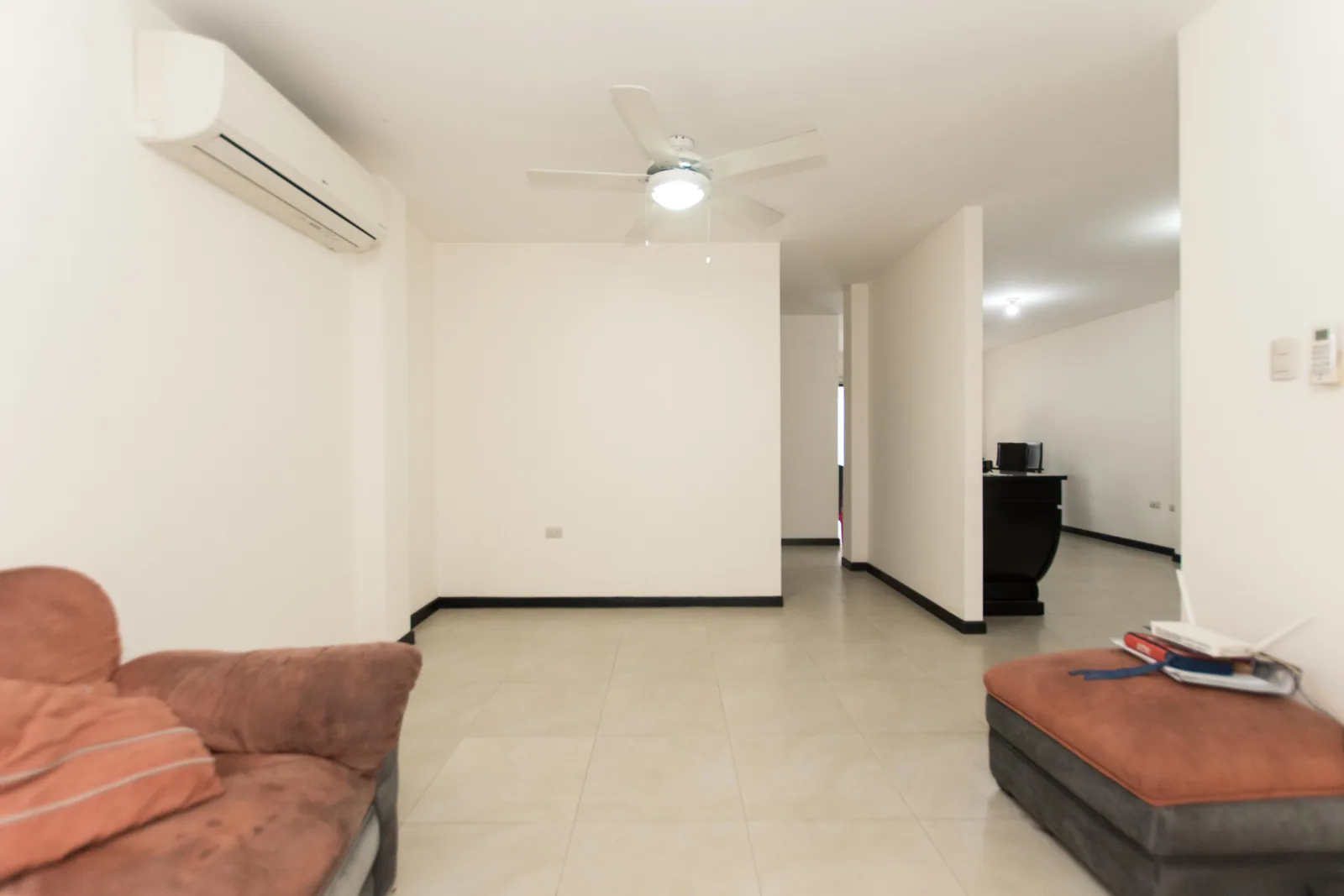Casa en alquiler ubicada en la Urbanización La Rioja, Etapa Bolonia – Foto 3