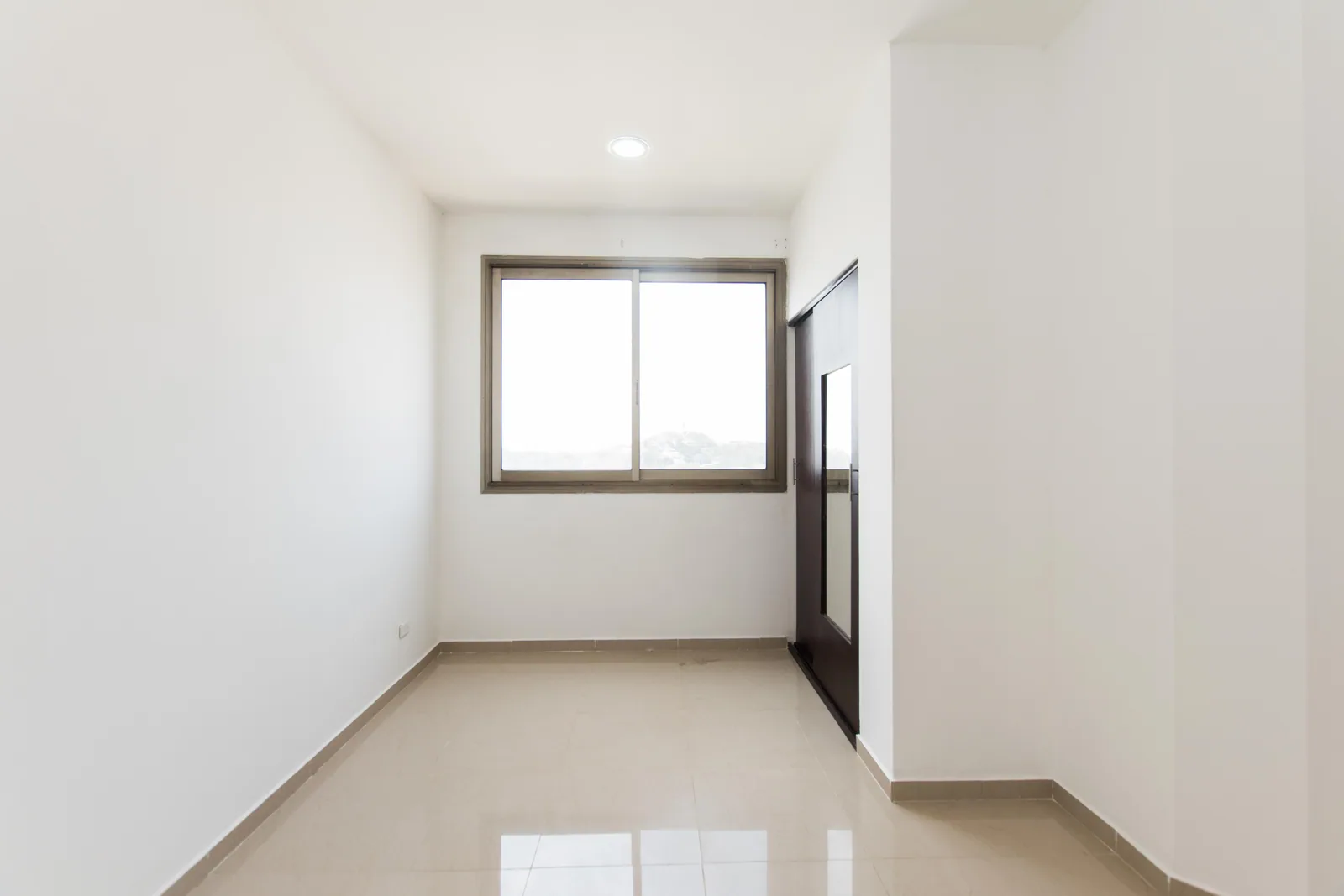 Departamento en alquiler ubicado en Torres del Río, Centro de Guayaquil – Foto 3
