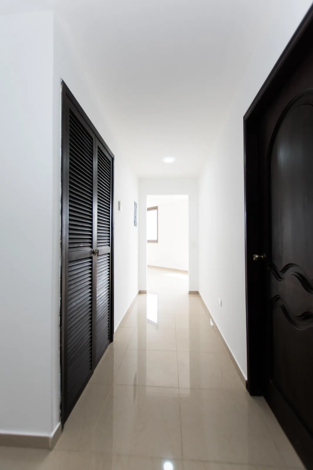 Departamento en alquiler ubicado en Torres del Río, Centro de Guayaquil – Foto 5