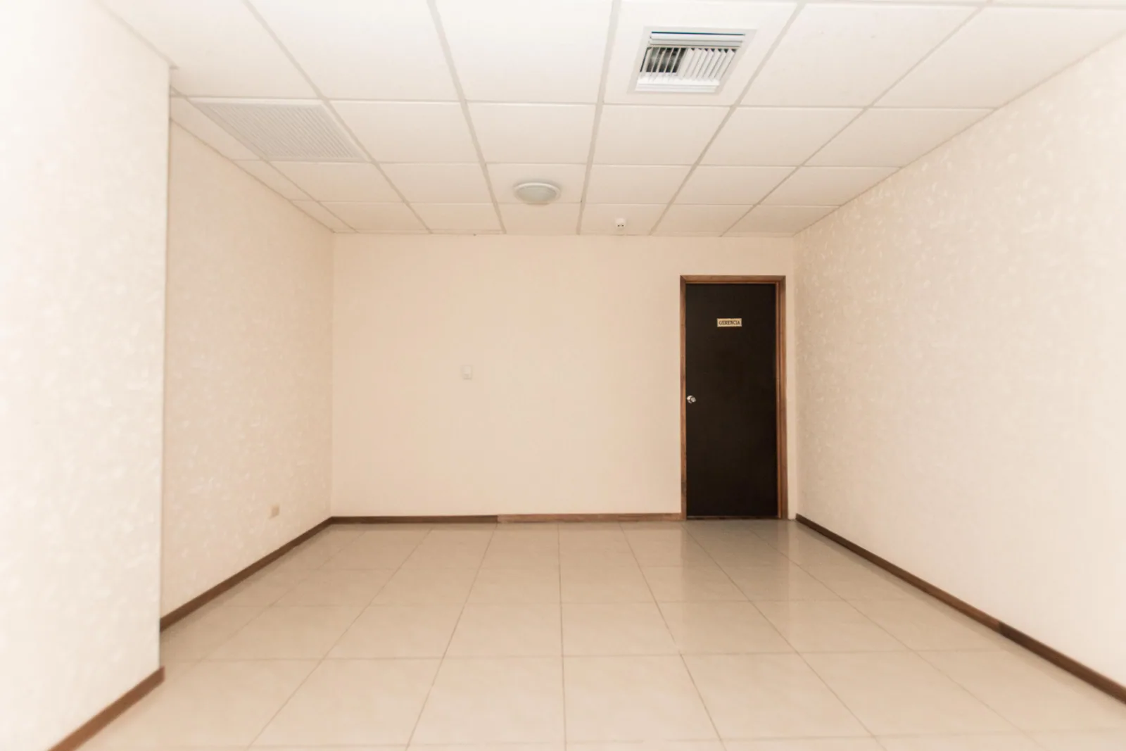 Oficina en alquiler ubicada en el Edificio Trade Building – Foto 5