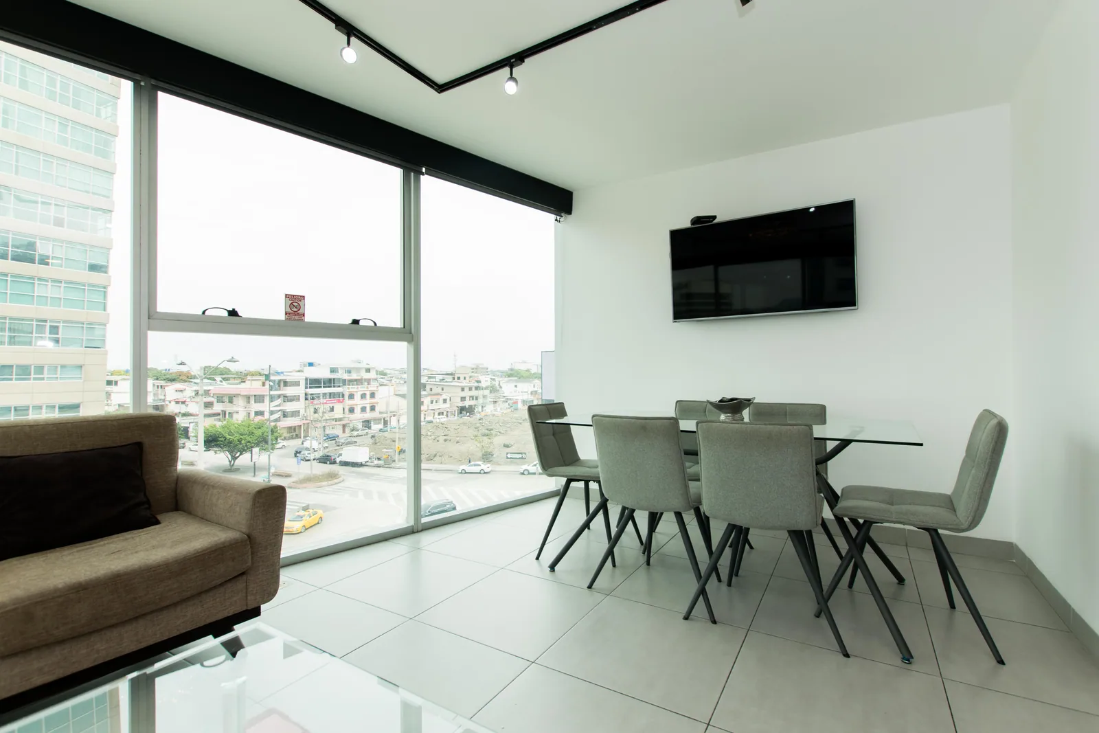 Departamento amoblado en alquiler ubicado en el Edificio Quo Luxury Apartments – Foto 3