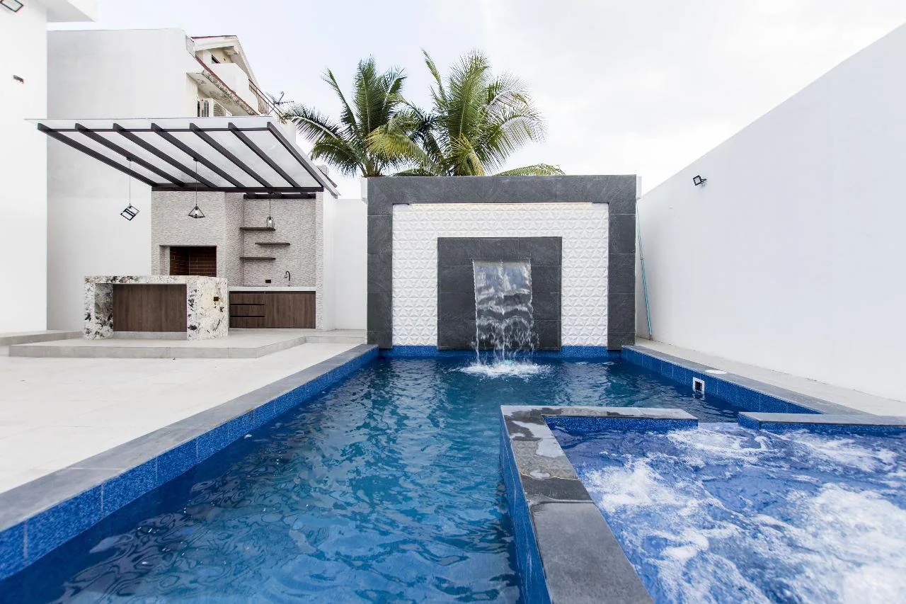 Casa de 4 habitaciones de estreno en venta ubicada en Portón del Río