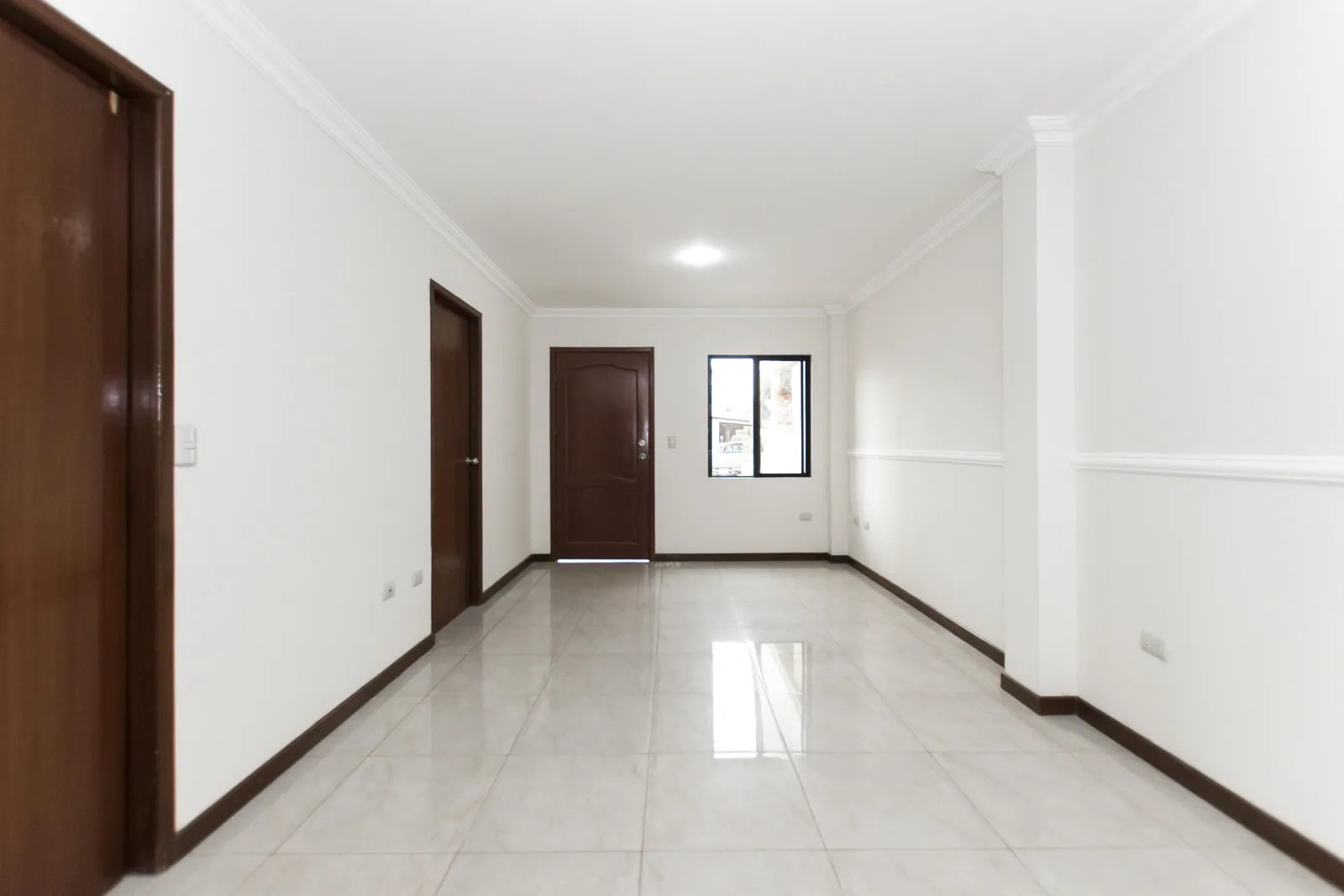 Casa en alquiler ubicada en Villa club, Etapa Galaxia – Foto 1