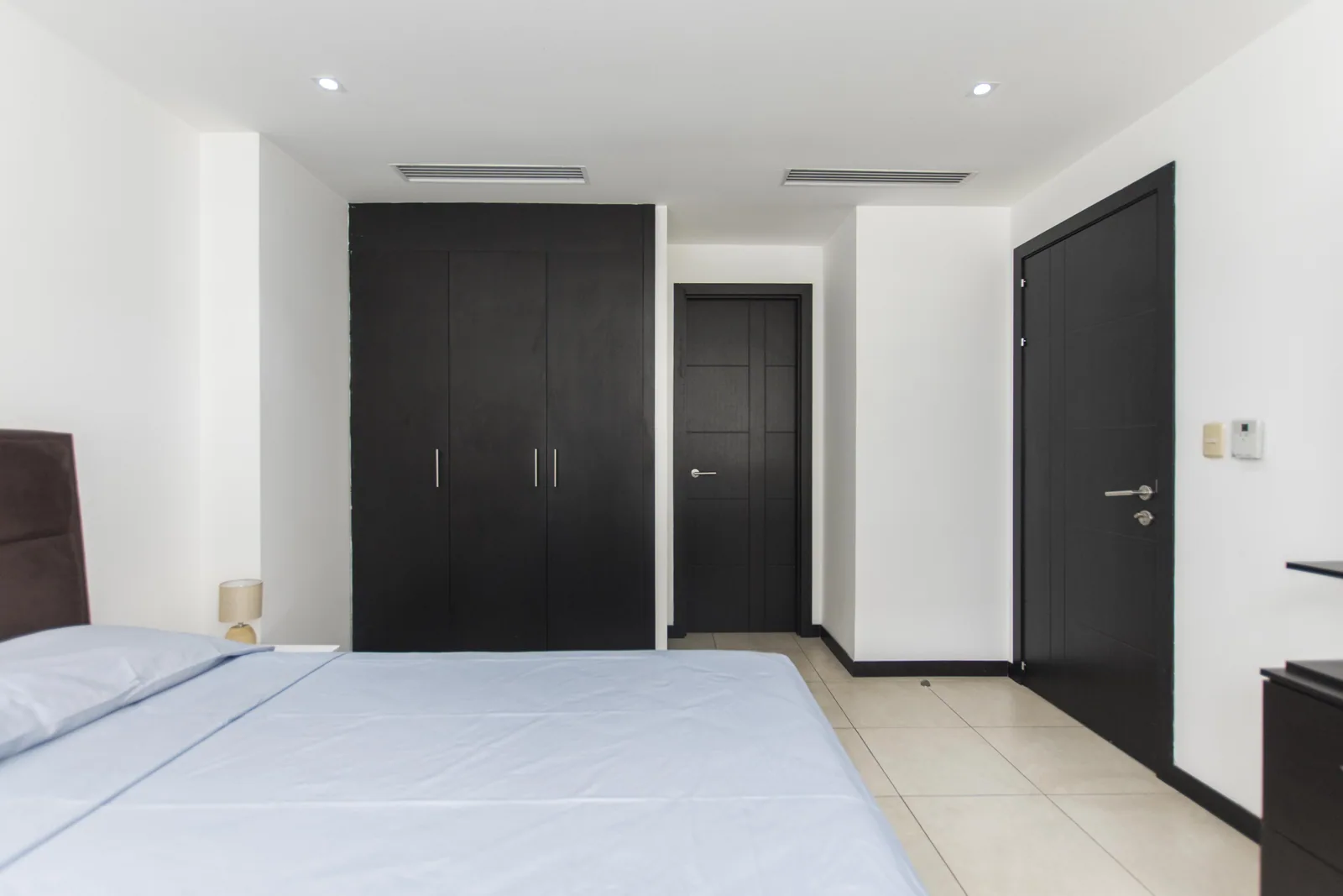 Suite amoblada en venta ubicada en Torre Bellini I, Puerto Santa Ana – Foto 4