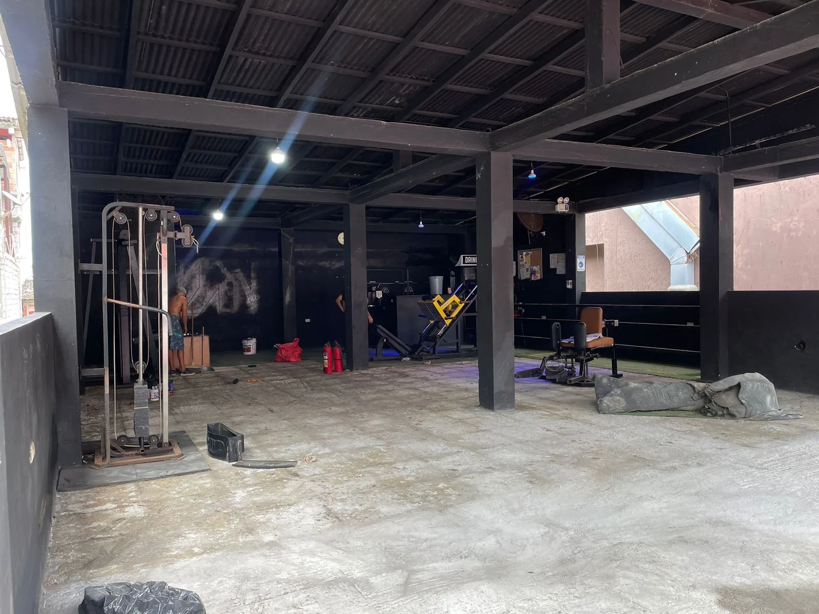 Local comercial en alquiler ubicado en Montañita, Santa Elena – Foto 4