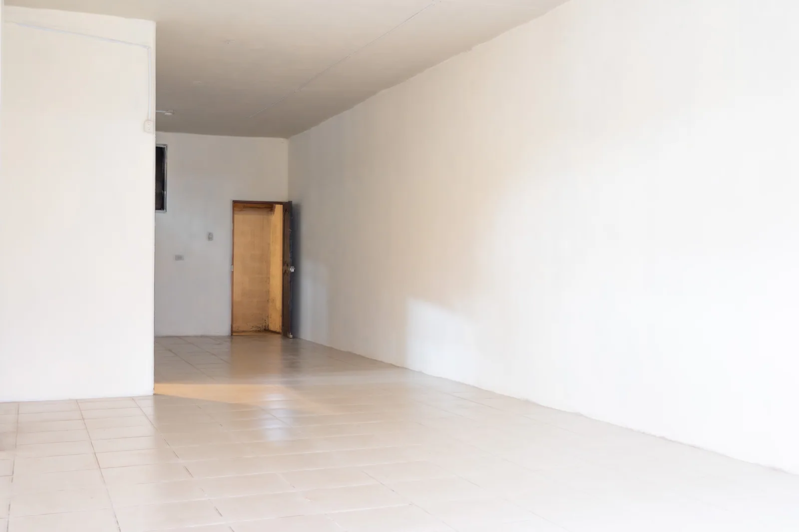 Local comercial en alquiler ubicado en Montañita, Santa Elena – Foto 1