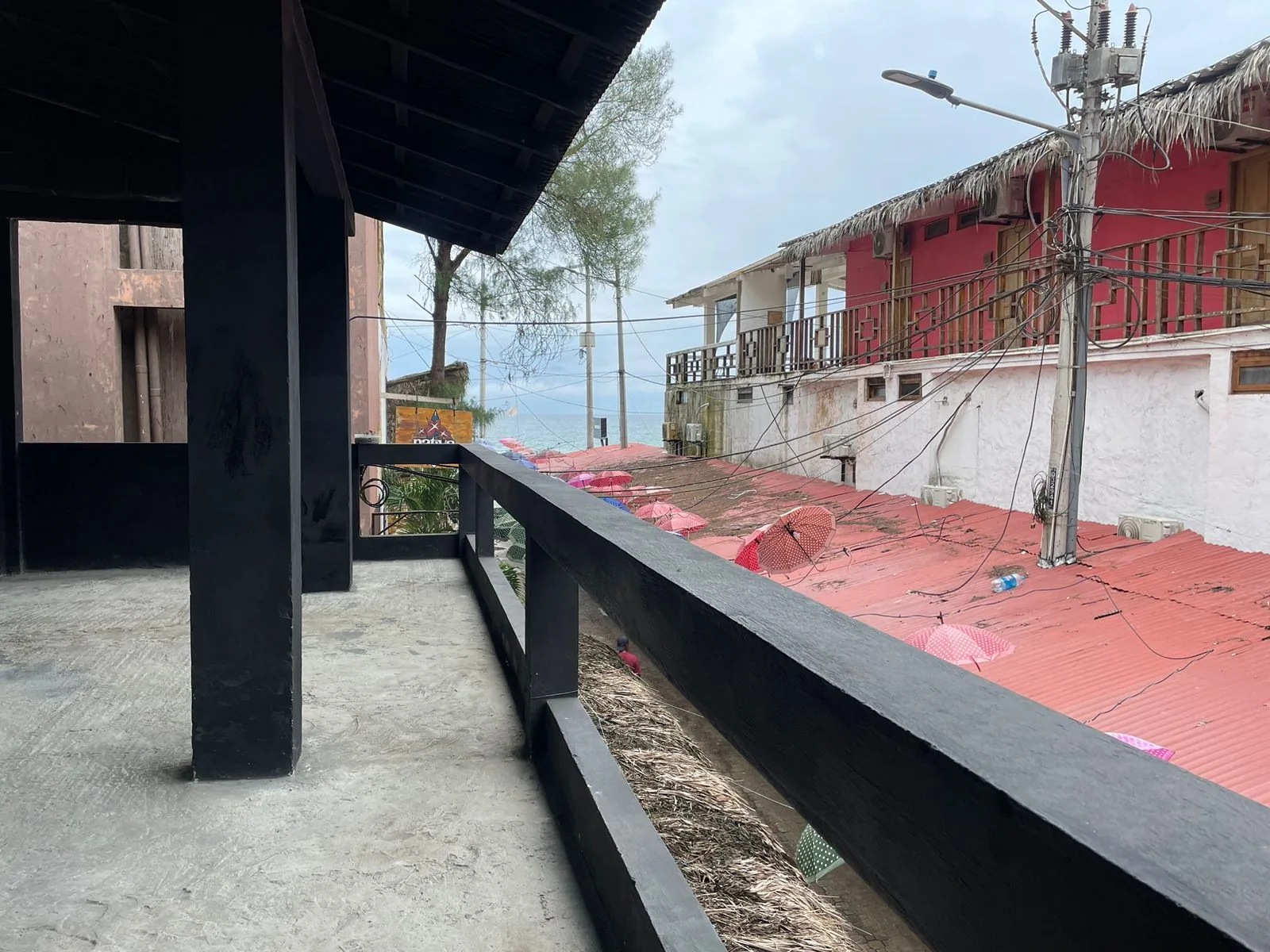 Local comercial en alquiler ubicado en Montañita, Santa Elena – Foto 3