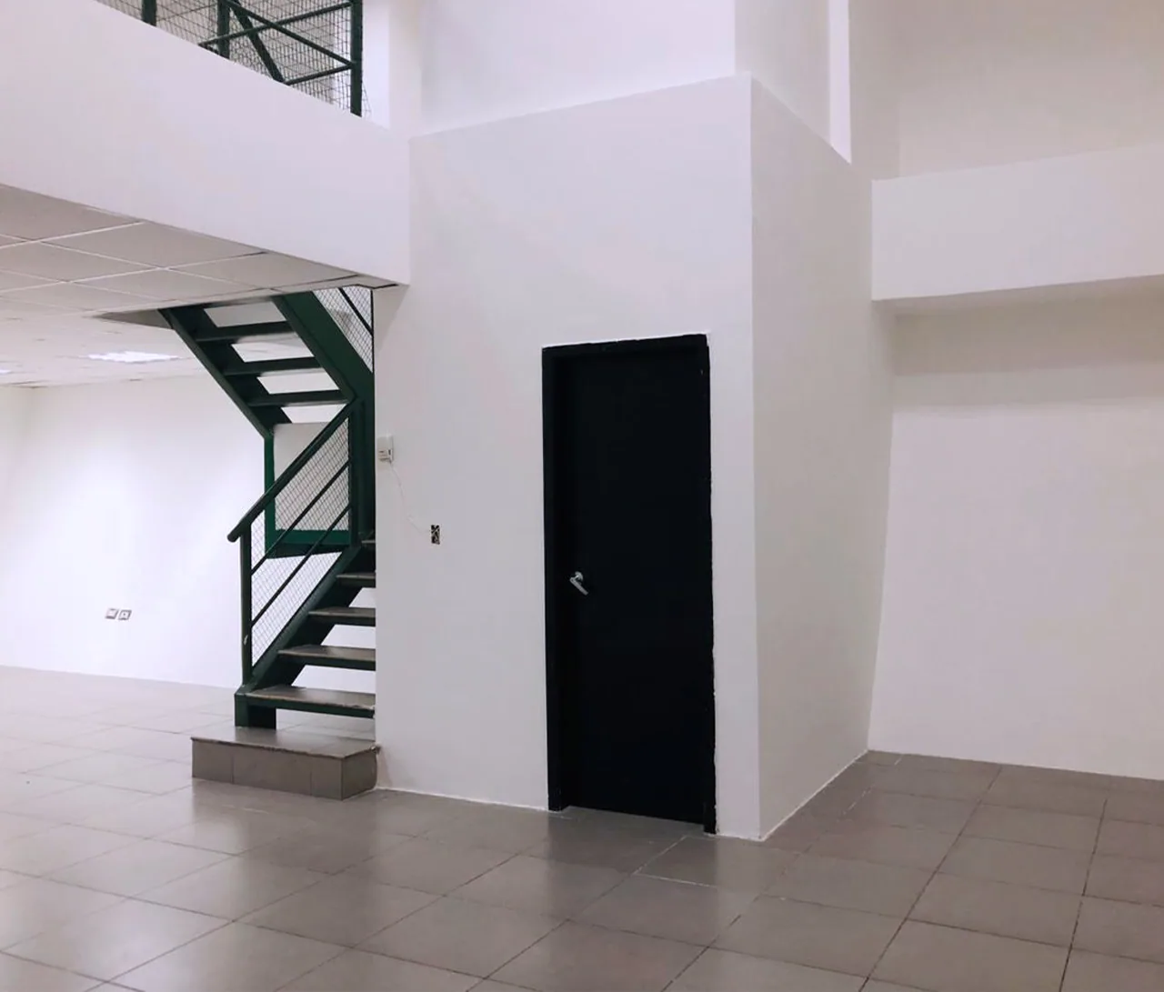 Oficina en venta ubicada en Global Center, km 5.5 vía a Samborondón – Foto 4