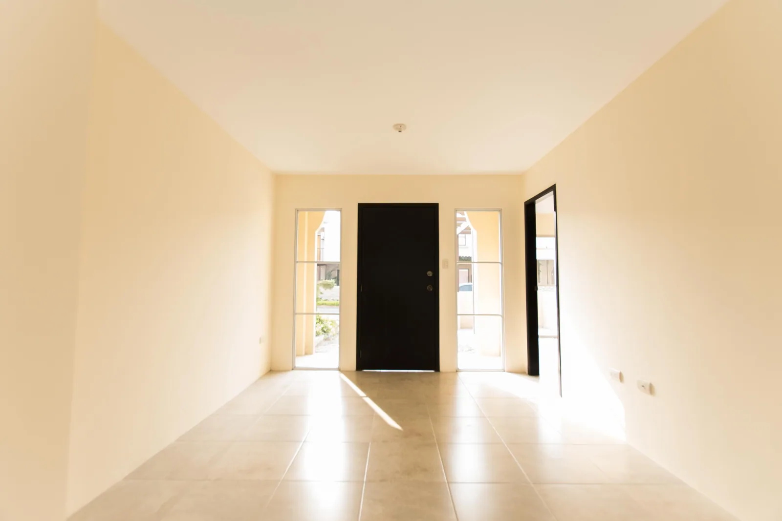 Casa en alquiler ubicada en la Urbanización La Rioja, Etapa Bolonia