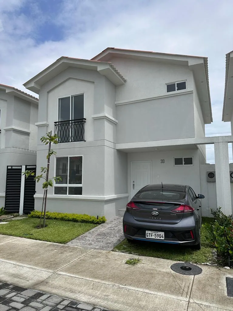Casa de estreno en alquiler ubicada en Urbanización Casa Laguna, Etapa Magnolias – Foto 2