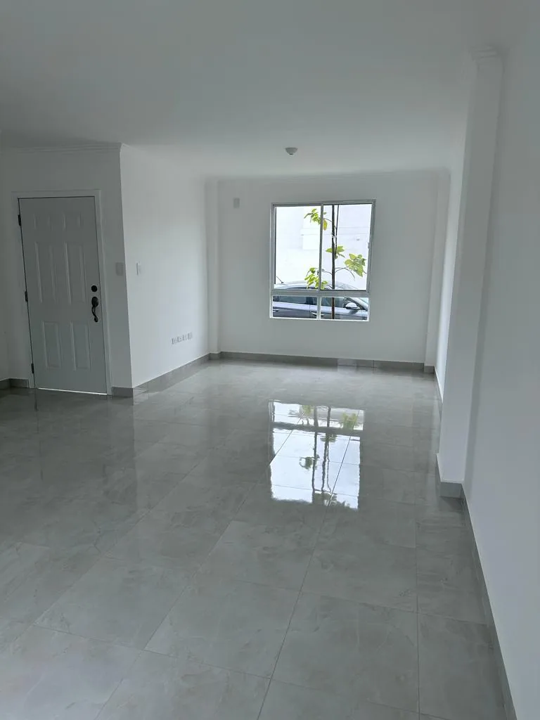 Casa de estreno en alquiler ubicada en Urbanización Casa Laguna, Etapa Magnolias – Foto 3