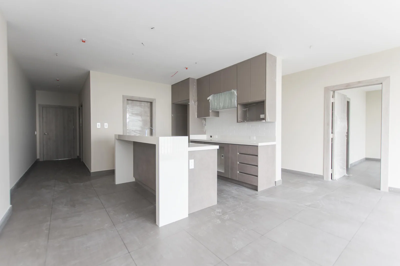Departamento de estreno en venta ubicada en la Urbanización Bosques de la Costa