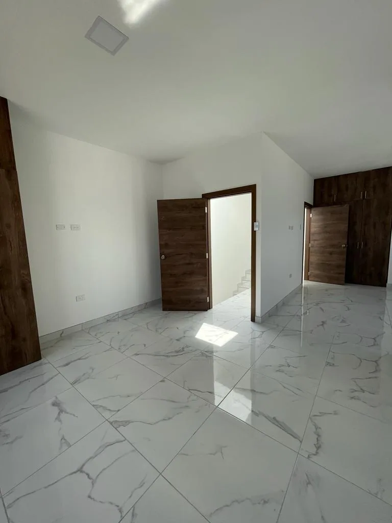 Casa de estreno en venta ubicada en al Urbanización Santa Cecilia, Ceibos – Foto 5